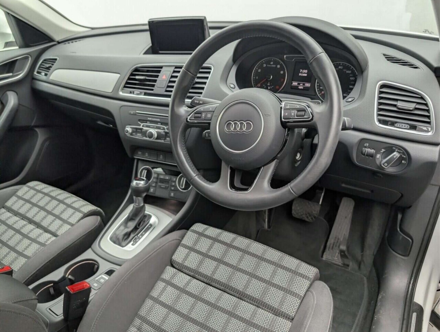 Used Audi Q3 2015 for sale - 77714173: Photo 11