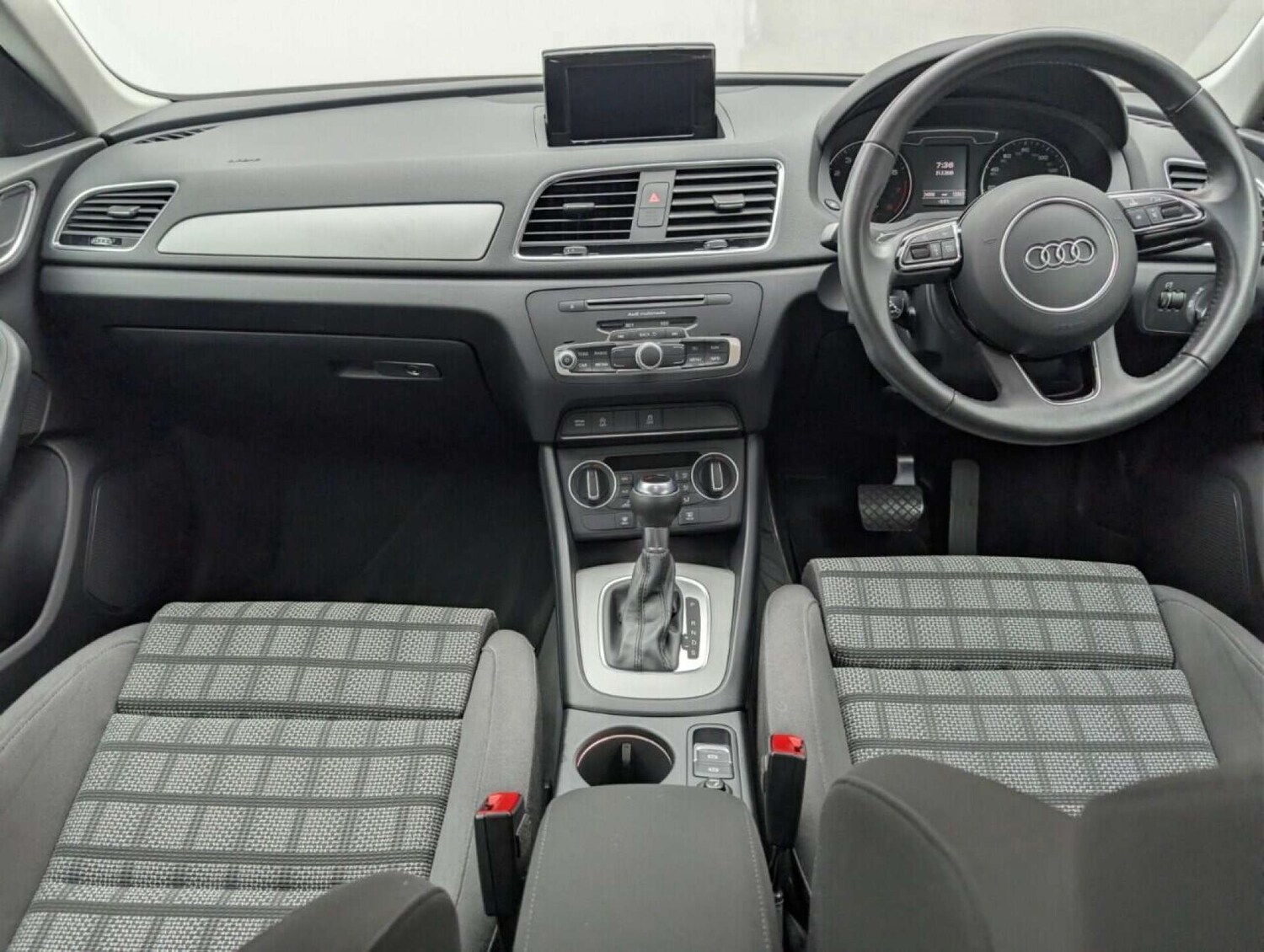 Used Audi Q3 2015 for sale - 77714173: Photo 22