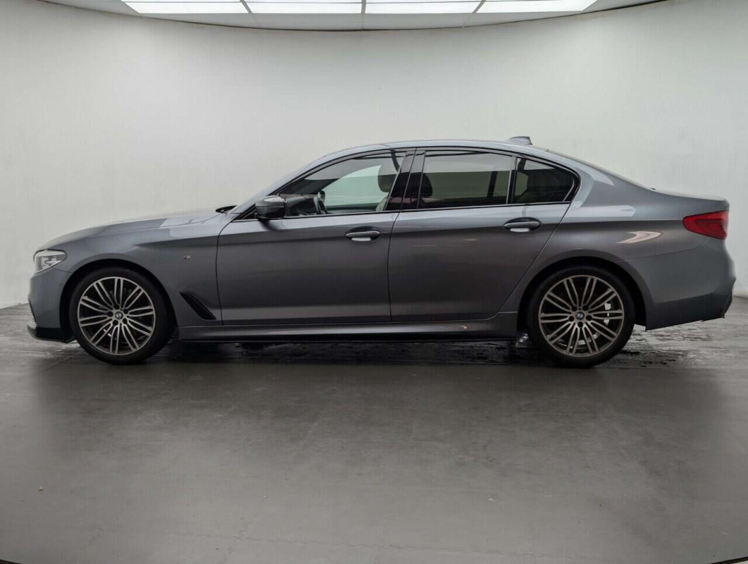 Used BMW 5 Series 2018 for sale - 77713118: Photo 5