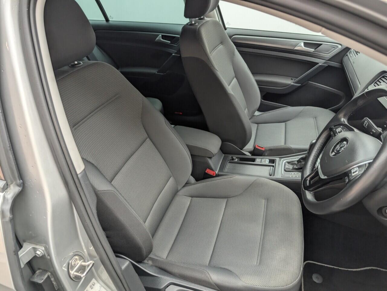 Used Volkswagen Golf 2019 for sale - 76425647: Photo 12