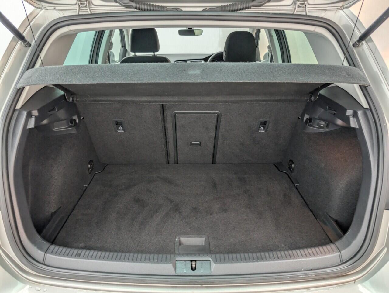 Used Volkswagen Golf 2019 for sale - 76425647: Photo 26