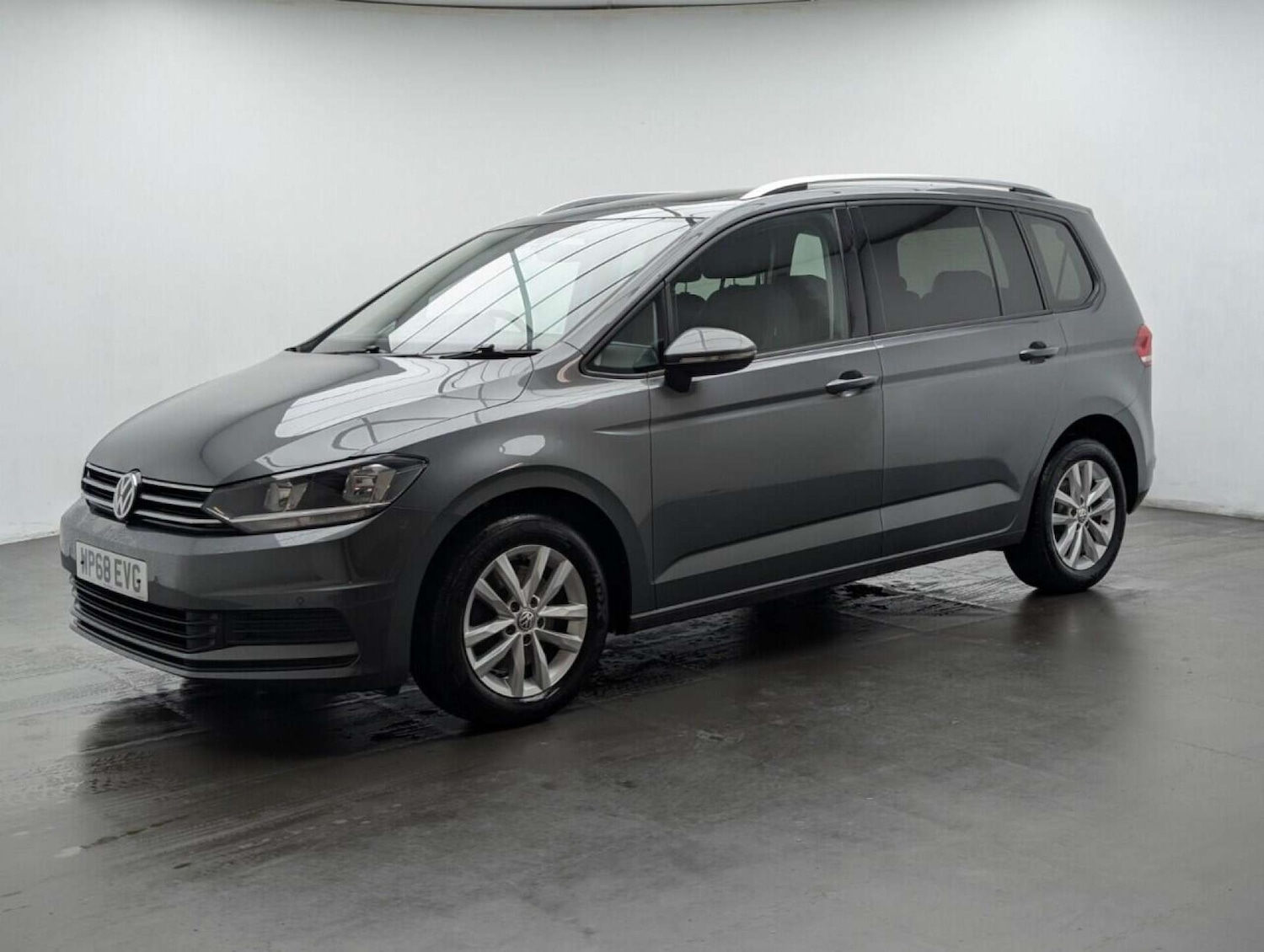 Used Volkswagen Touran 2018 for sale - 78083568: Photo 4