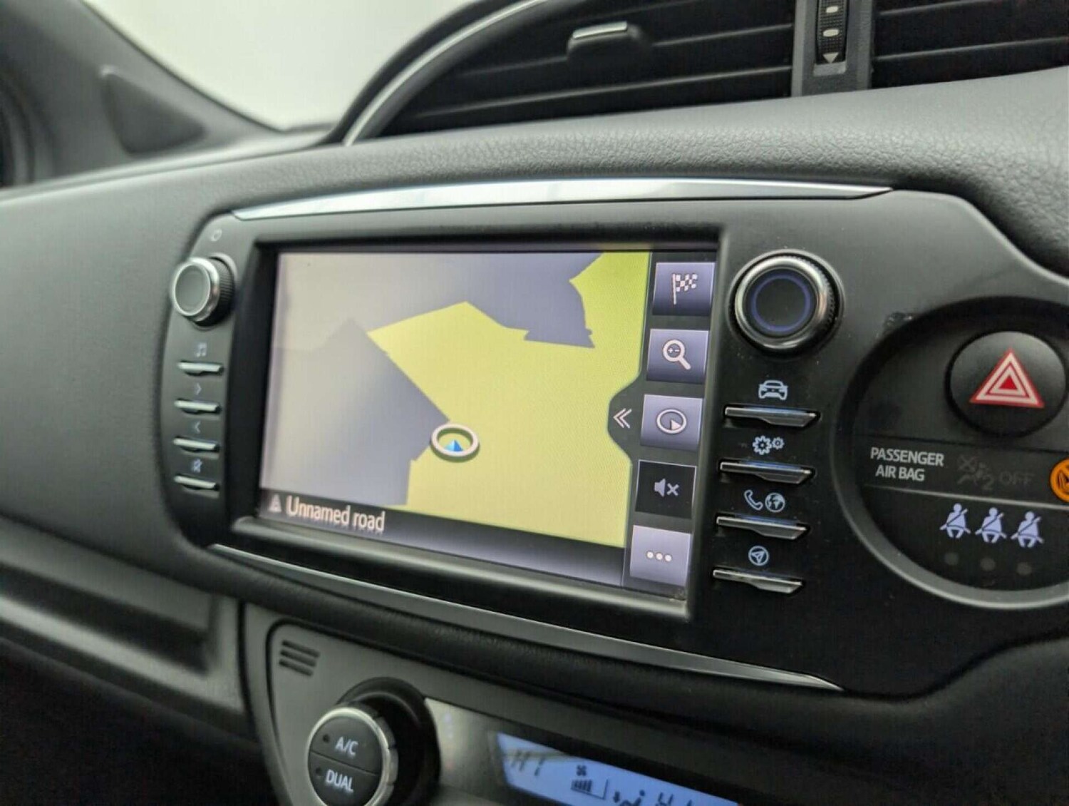 Used Toyota Yaris 2018 for sale - 77713348: Photo 14