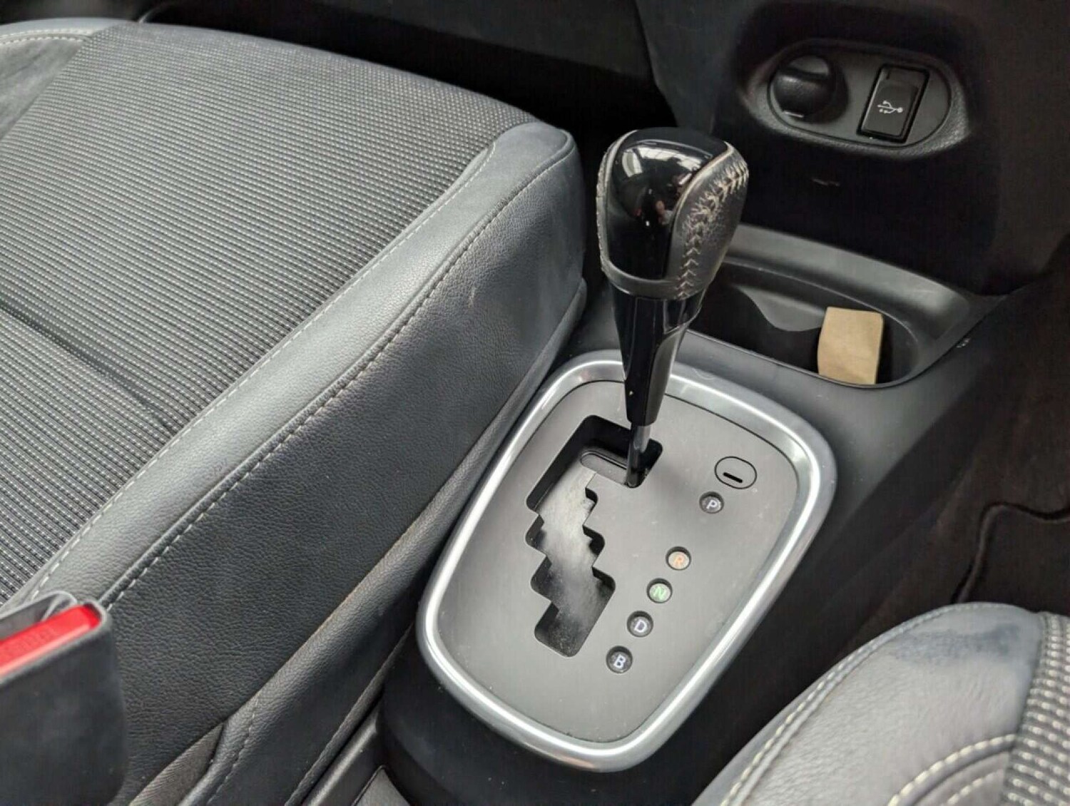 Used Toyota Yaris 2018 for sale - 77713348: Photo 17