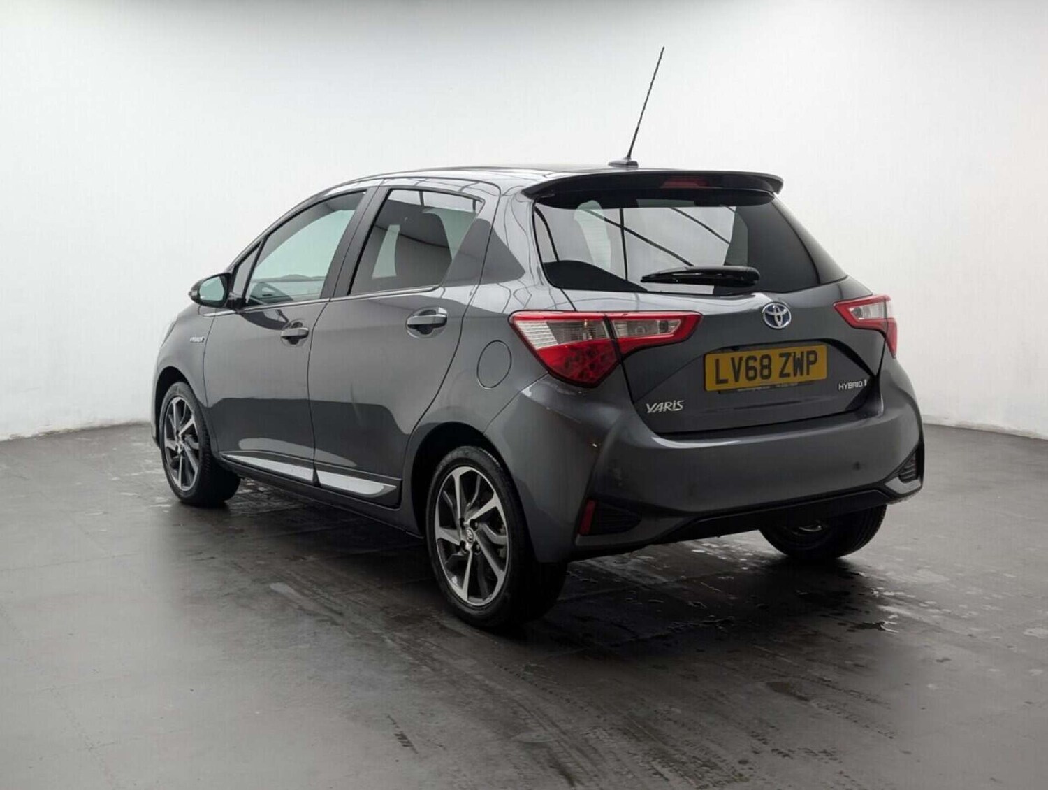 Used Toyota Yaris 2018 for sale - 77713348: Photo 6