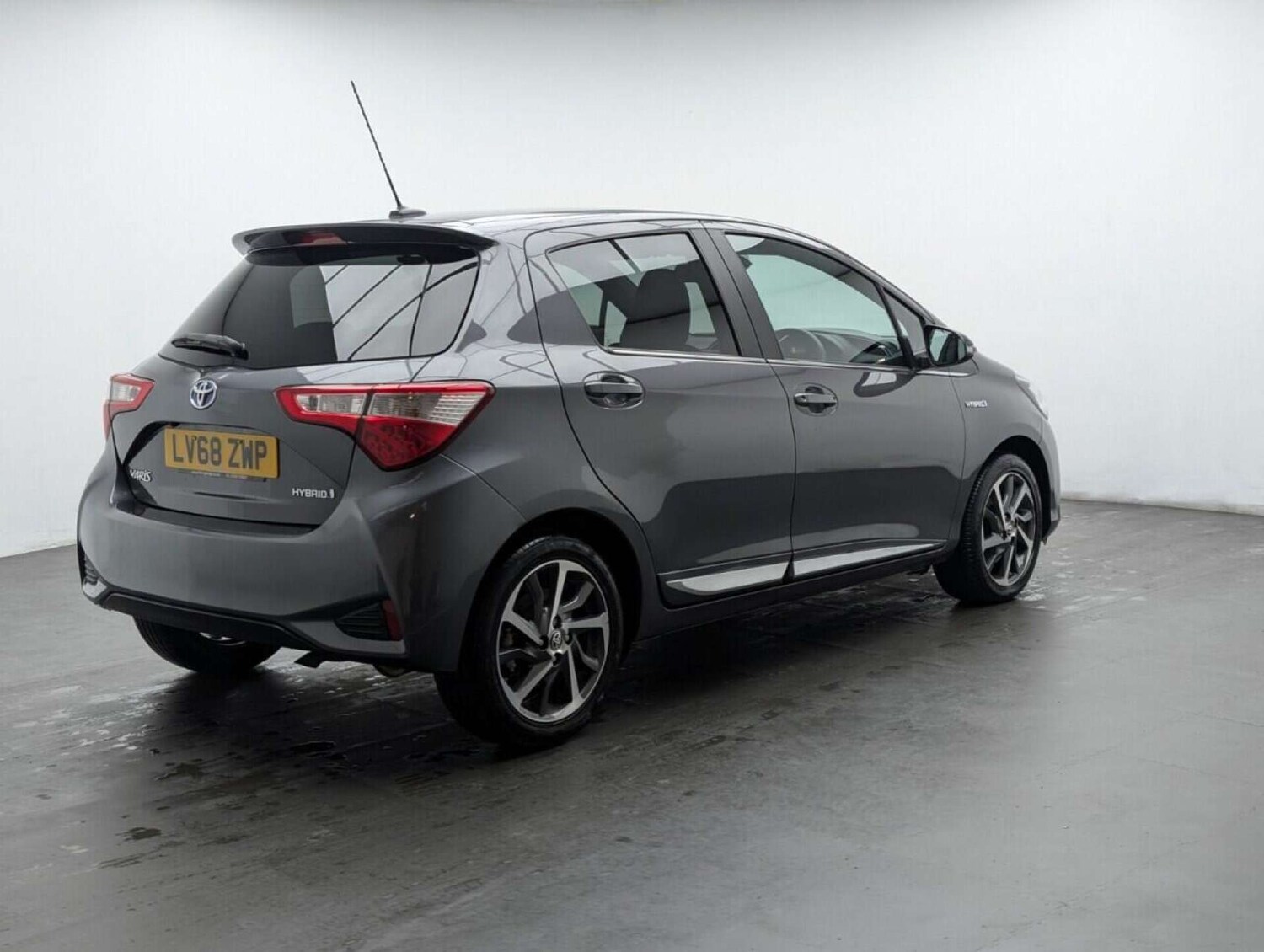 Used Toyota Yaris 2018 for sale - 77713348: Photo 8