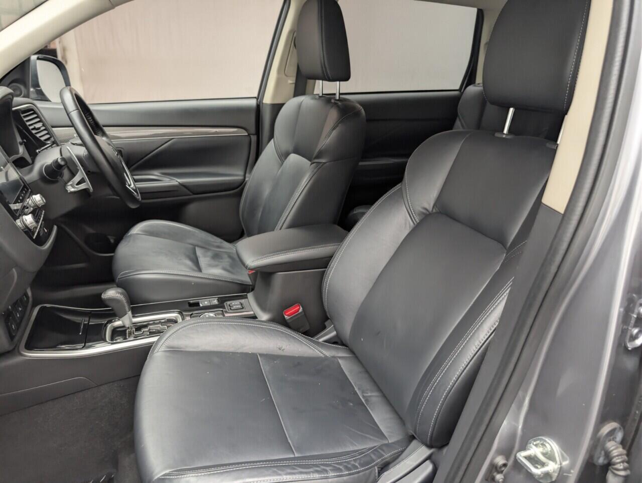 Used Mitsubishi Outlander 2019 for sale - 76823513: Photo 28