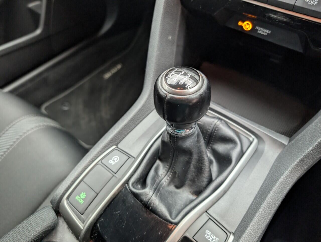 Used Honda Civic 2018 for sale - 76424818: Photo 17