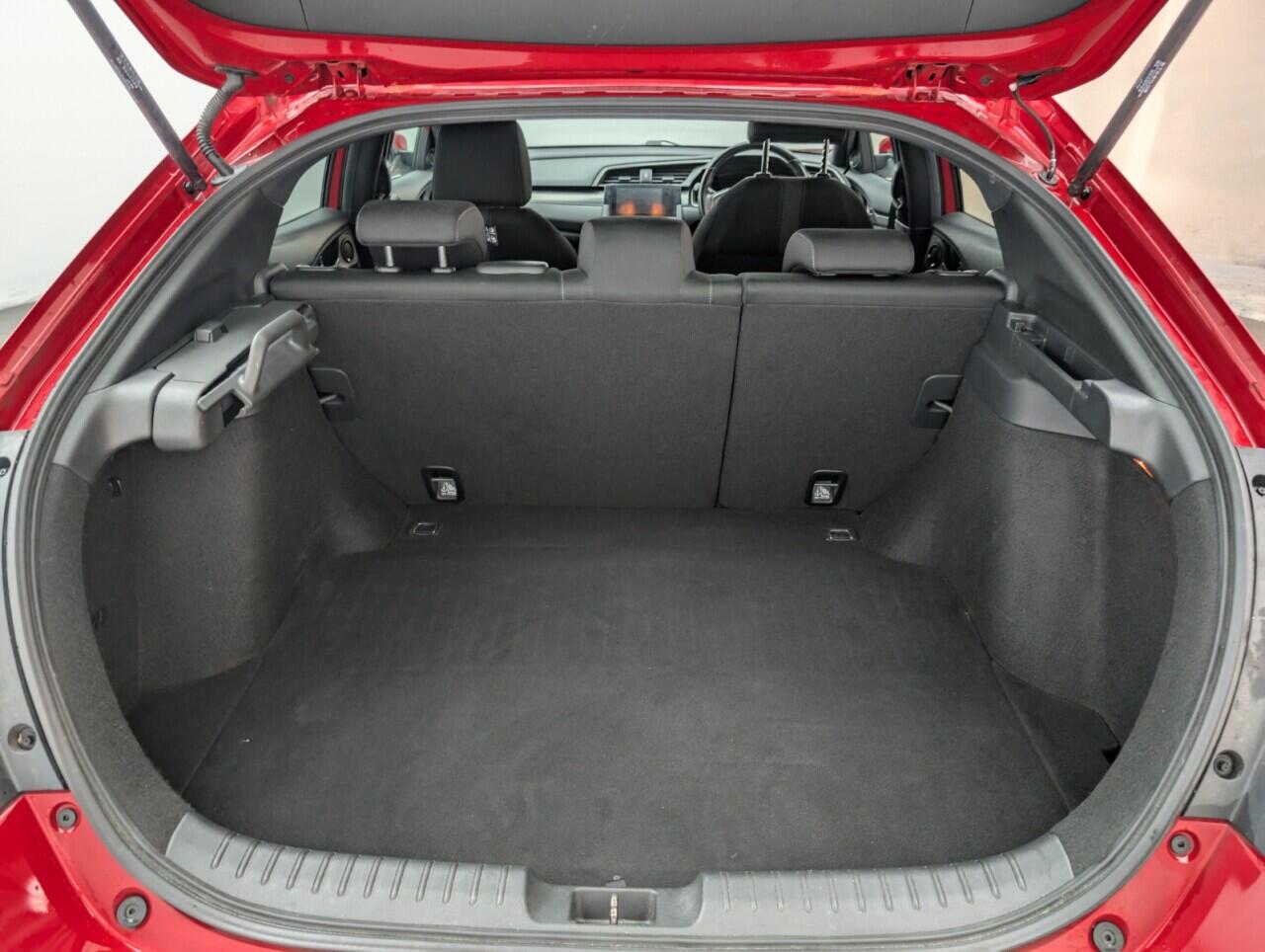 Used Honda Civic 2018 for sale - 76424818: Photo 26