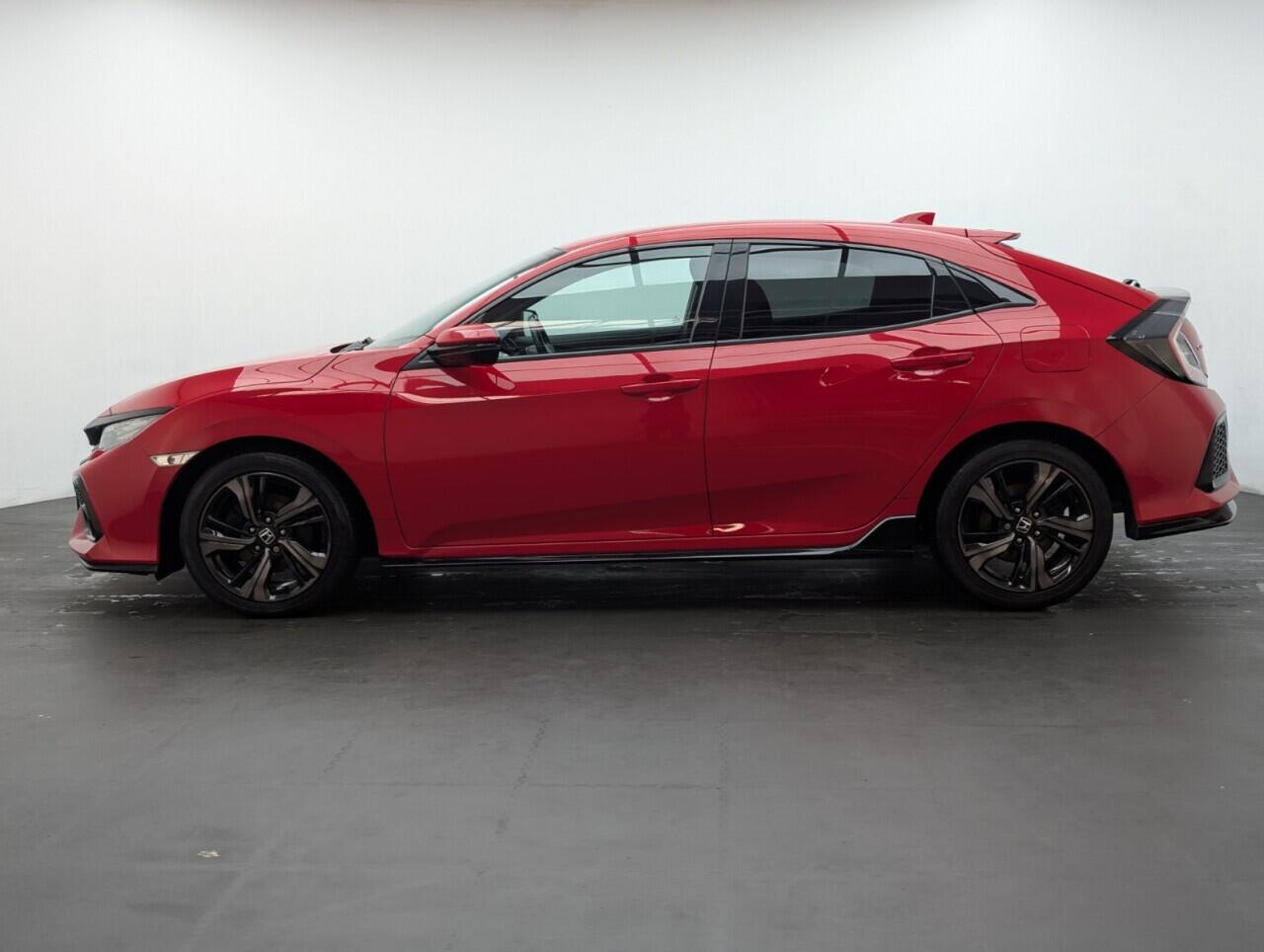 Used Honda Civic 2018 for sale - 76424818: Photo 5
