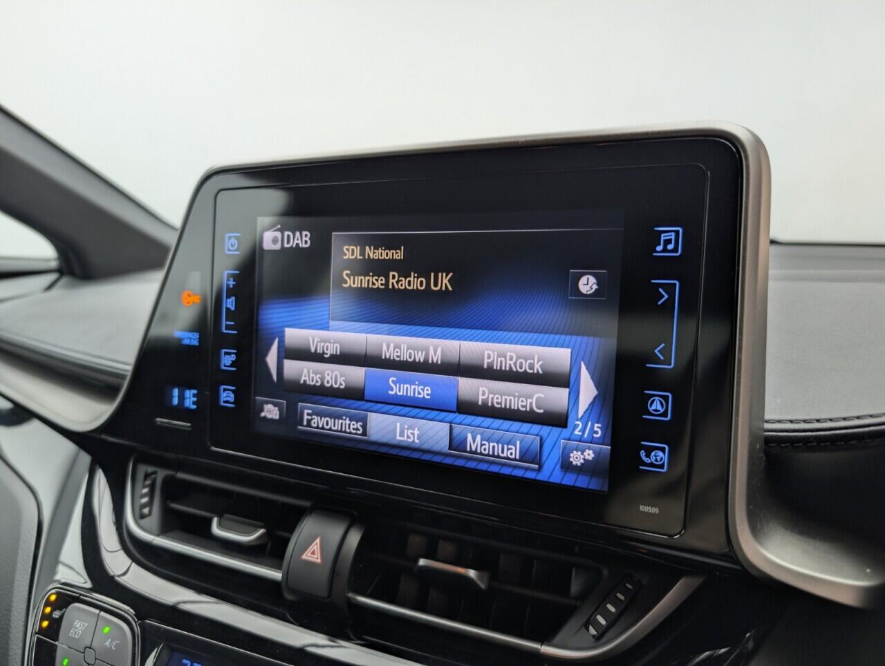 Used Toyota C-HR 2018 for sale - 76423642: Photo 13