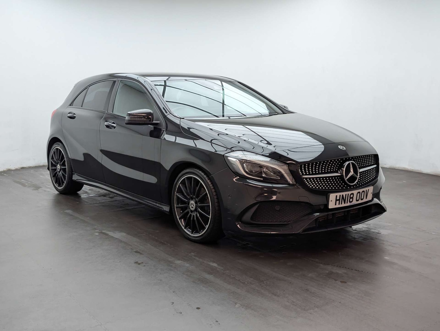 Used Mercedes-Benz A-Class 2018 for sale - 77980246: Photo 2