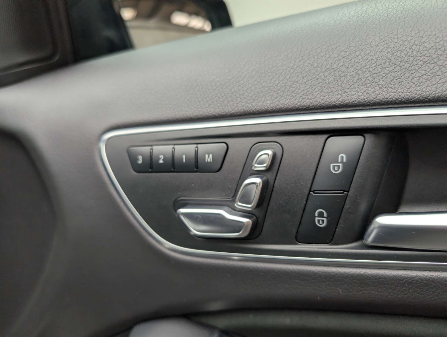 Used Mercedes-Benz A-Class 2018 for sale - 77980246: Photo 25