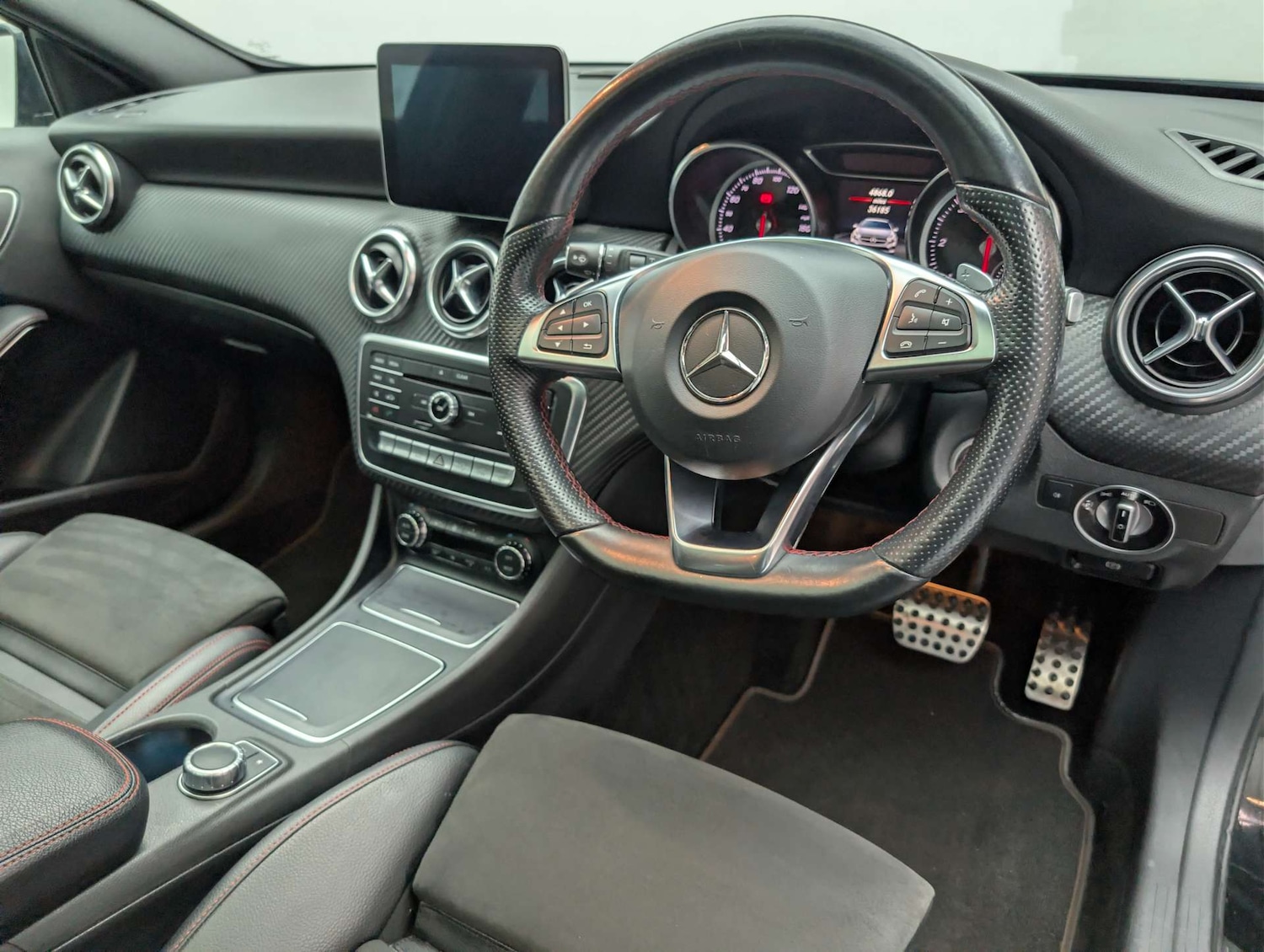 Used Mercedes-Benz A-Class 2018 for sale - 77980246: Photo 33