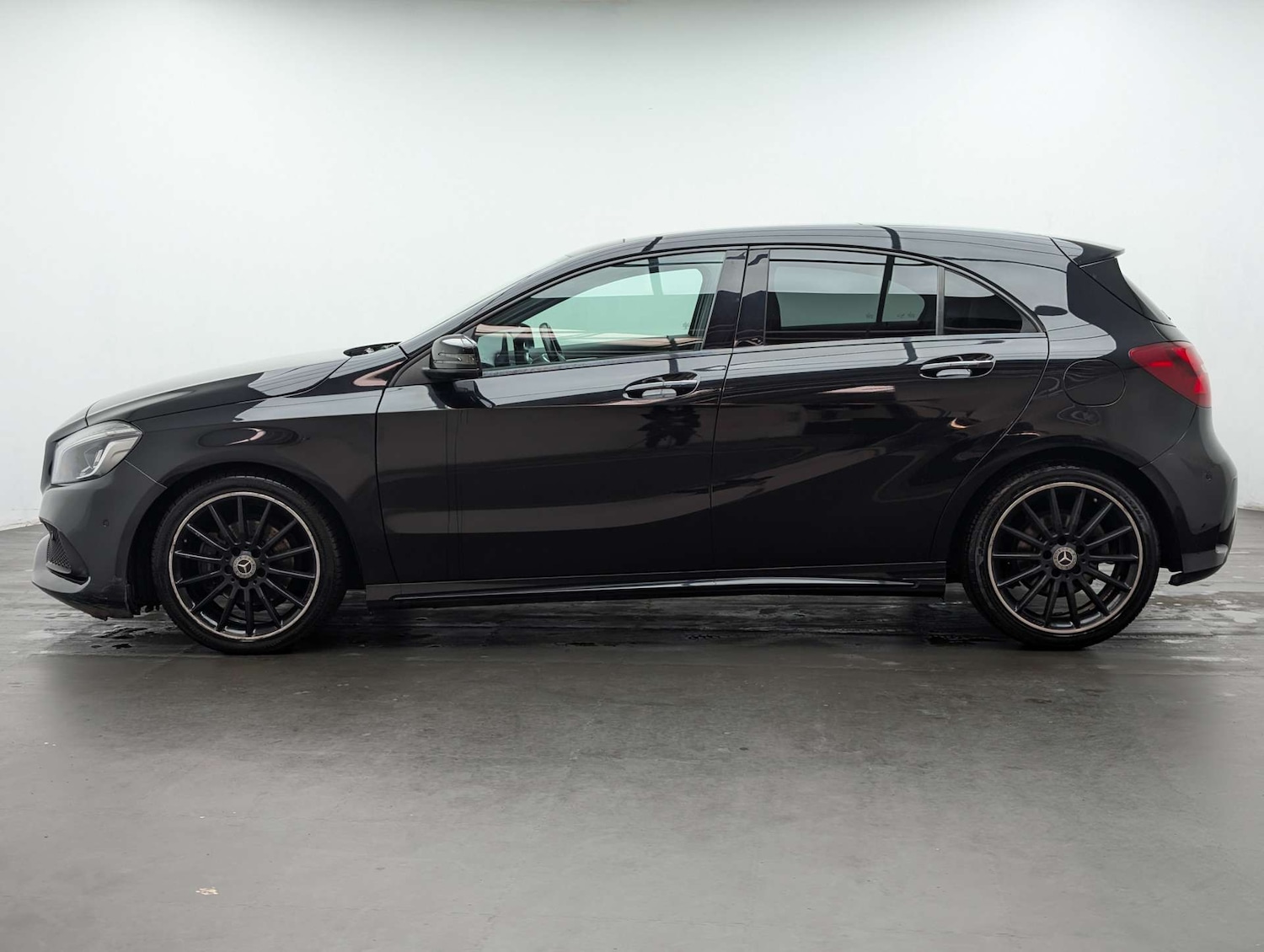 Used Mercedes-Benz A-Class 2018 for sale - 77980246: Photo 6