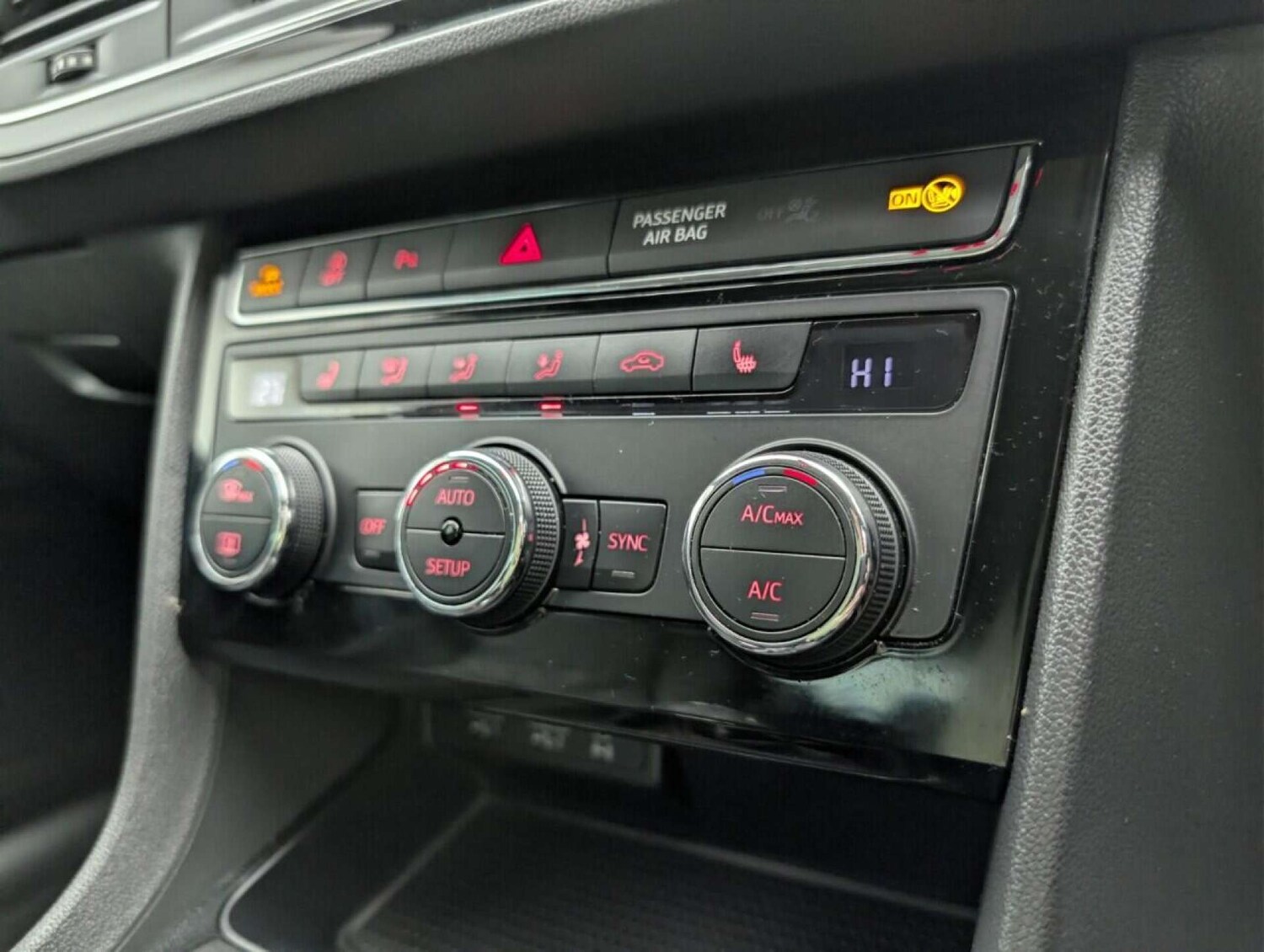 Used SEAT Leon 2019 for sale - 77712992: Photo 15