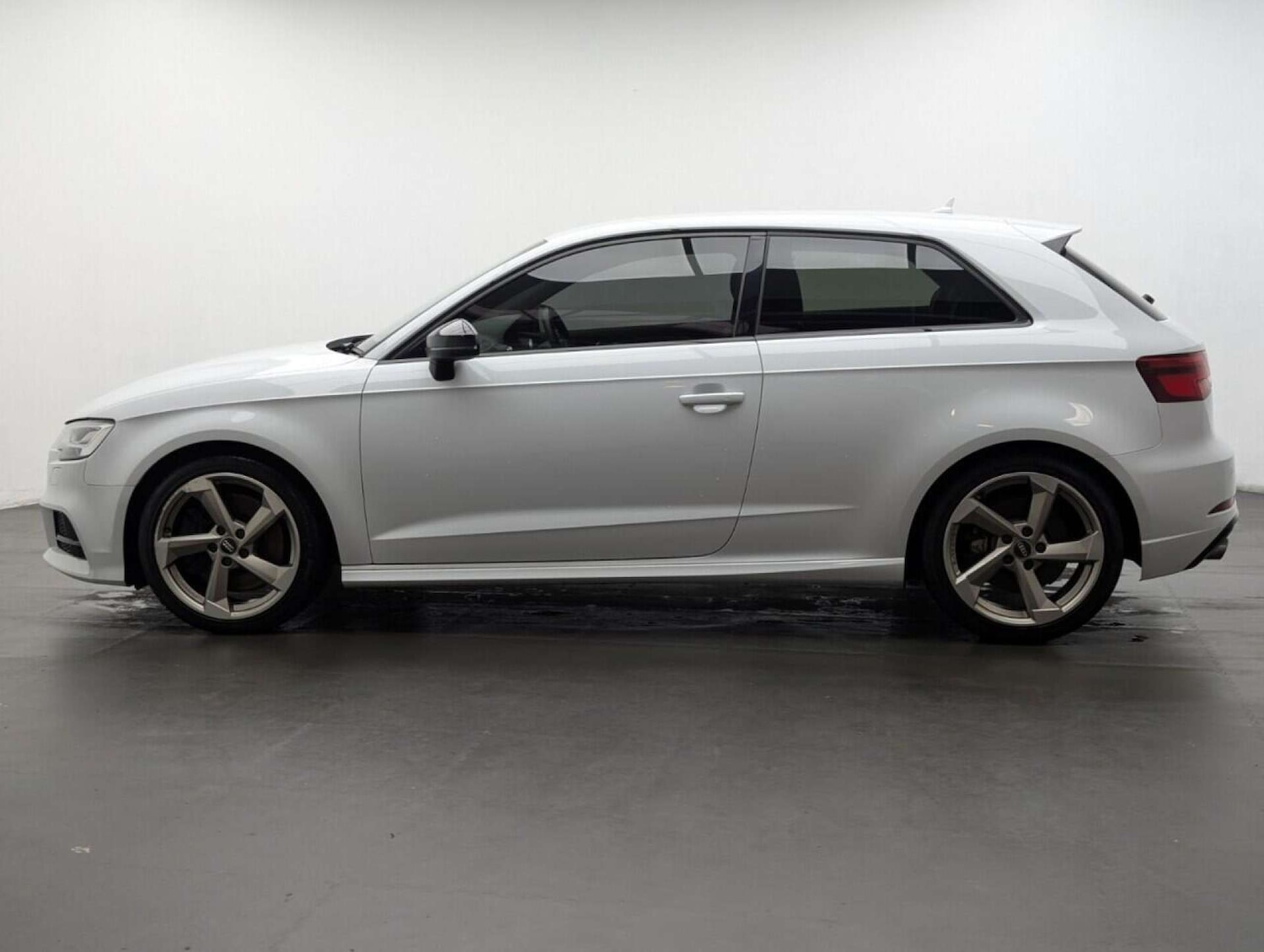 Used Audi A3 2018 for sale - 77713812: Photo 5