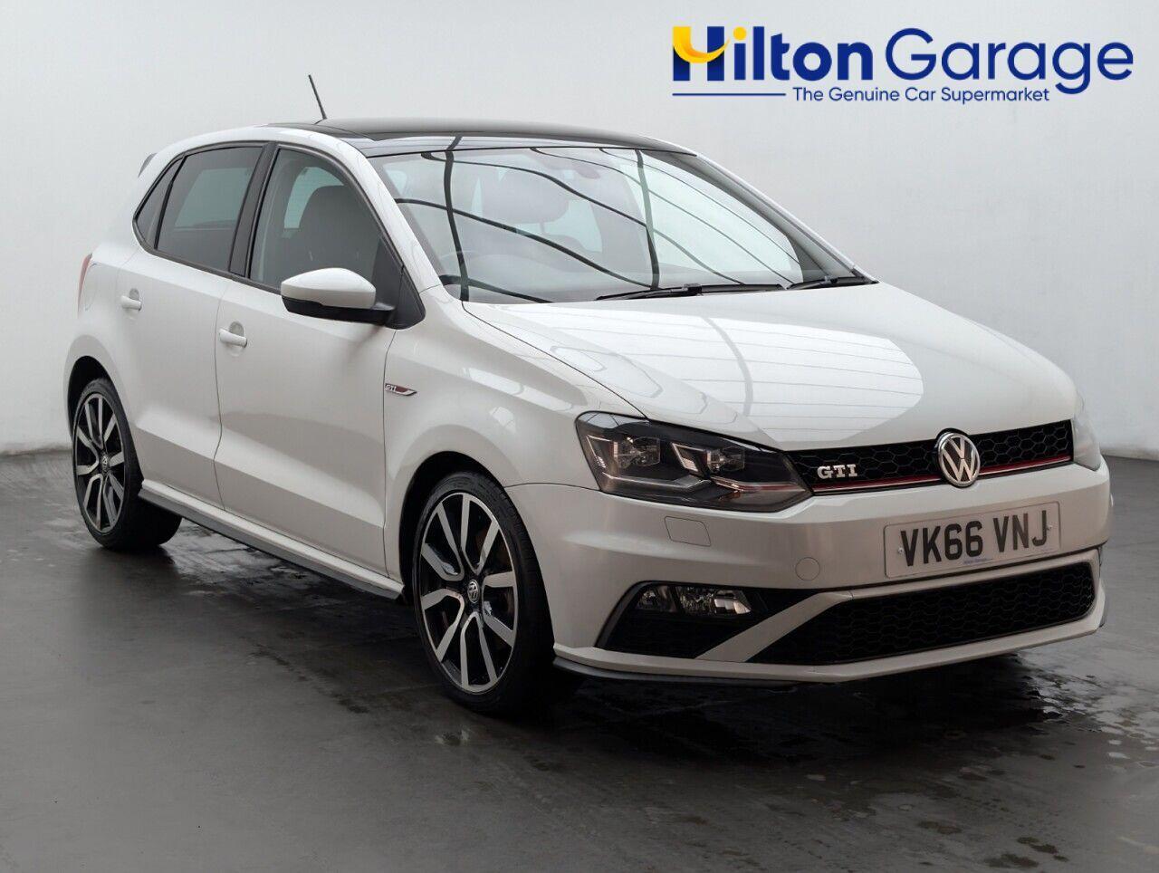 Used Volkswagen Polo 2016 for sale - 76742470: Photo 1