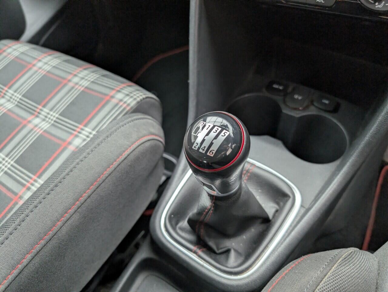 Used Volkswagen Polo 2016 for sale - 76742470: Photo 16