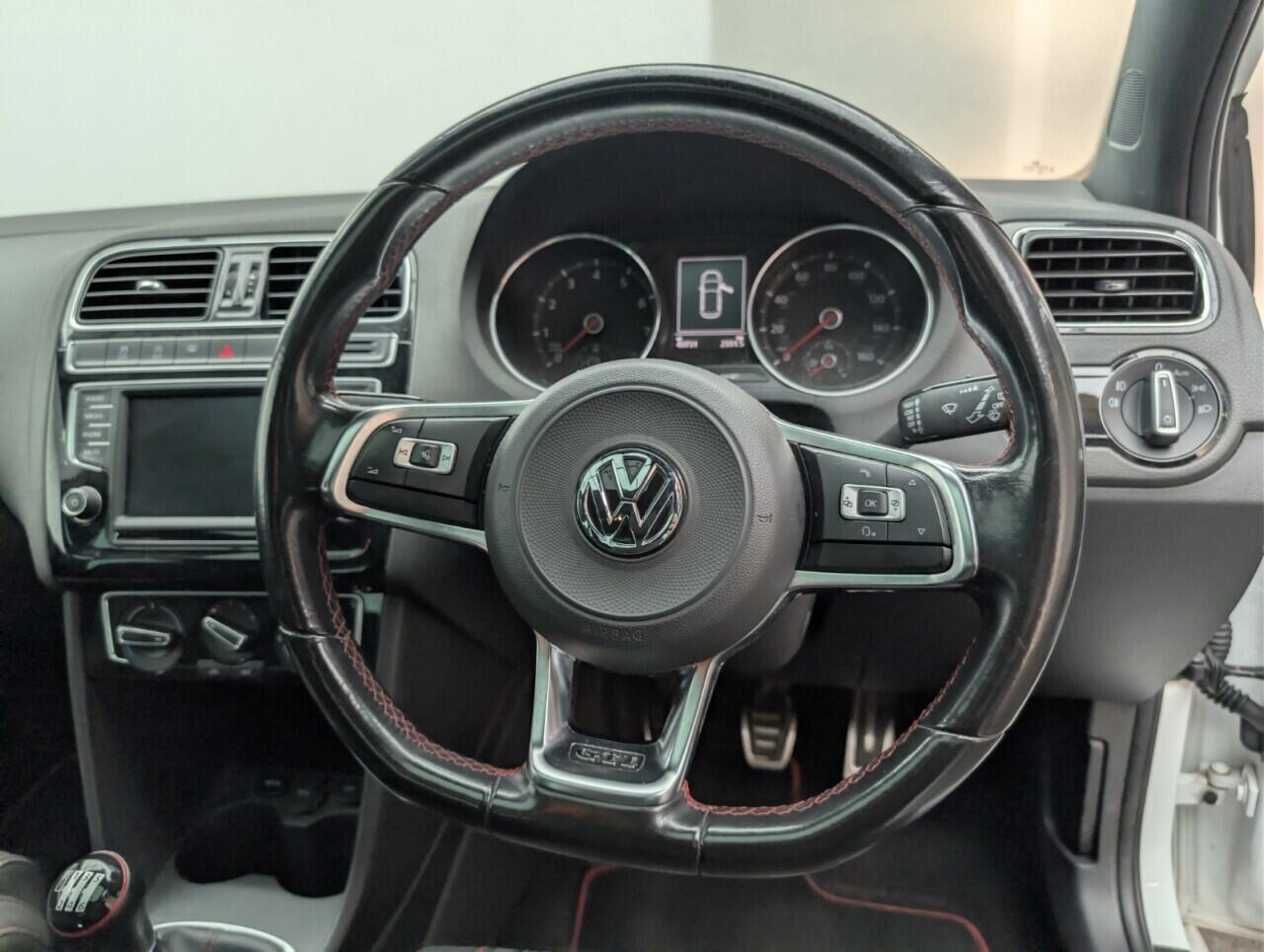 Used Volkswagen Polo 2016 for sale - 76742470: Photo 21