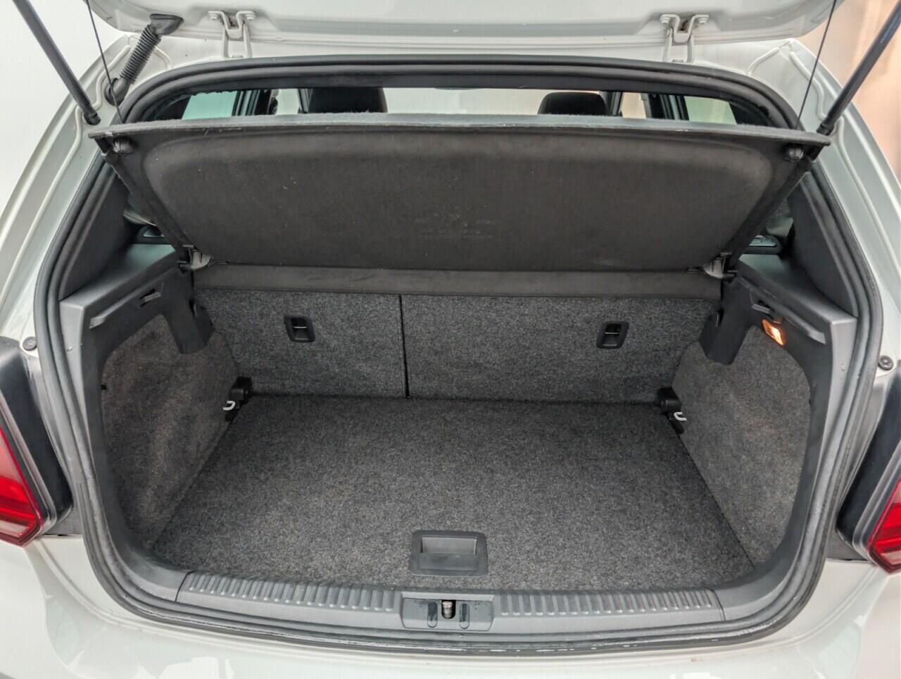 Used Volkswagen Polo 2016 for sale - 76742470: Photo 24