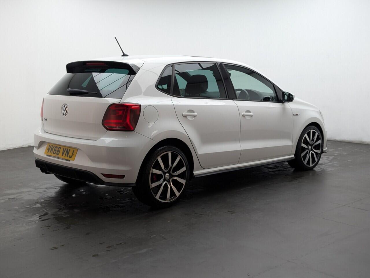 Used Volkswagen Polo 2016 for sale - 76742470: Photo 8