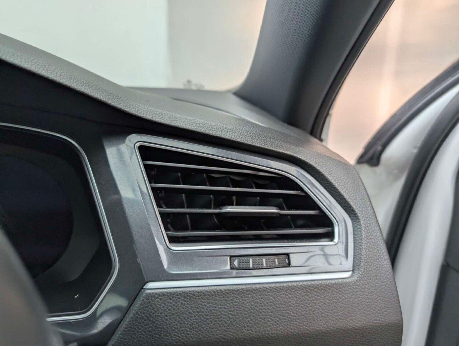 Used Volkswagen Tiguan 2017 for sale - 77766956: Photo 26