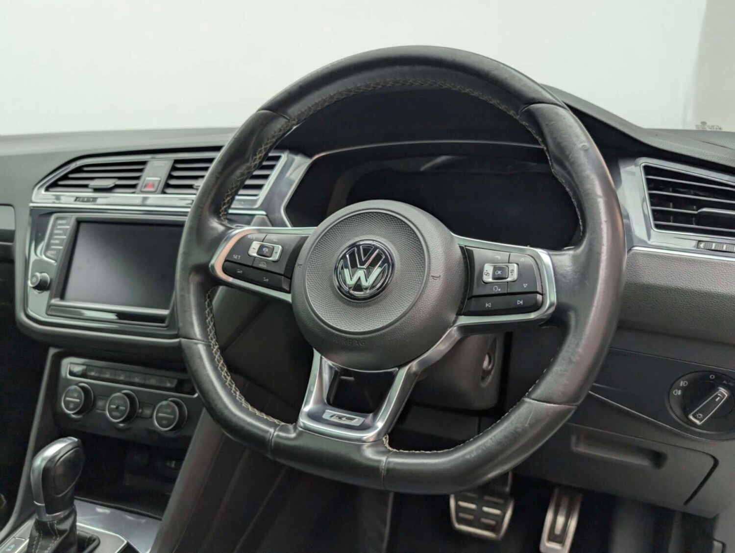 Used Volkswagen Tiguan 2017 for sale - 77766956: Photo 28