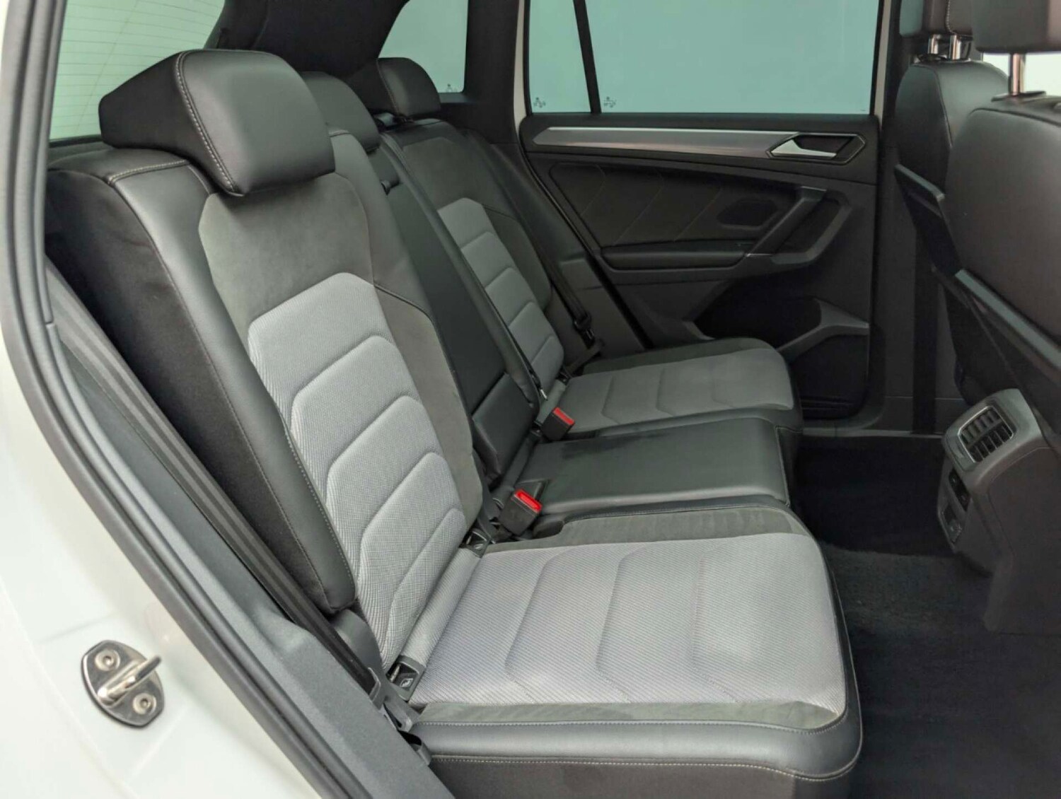 Used Volkswagen Tiguan 2017 for sale - 77766956: Photo 31