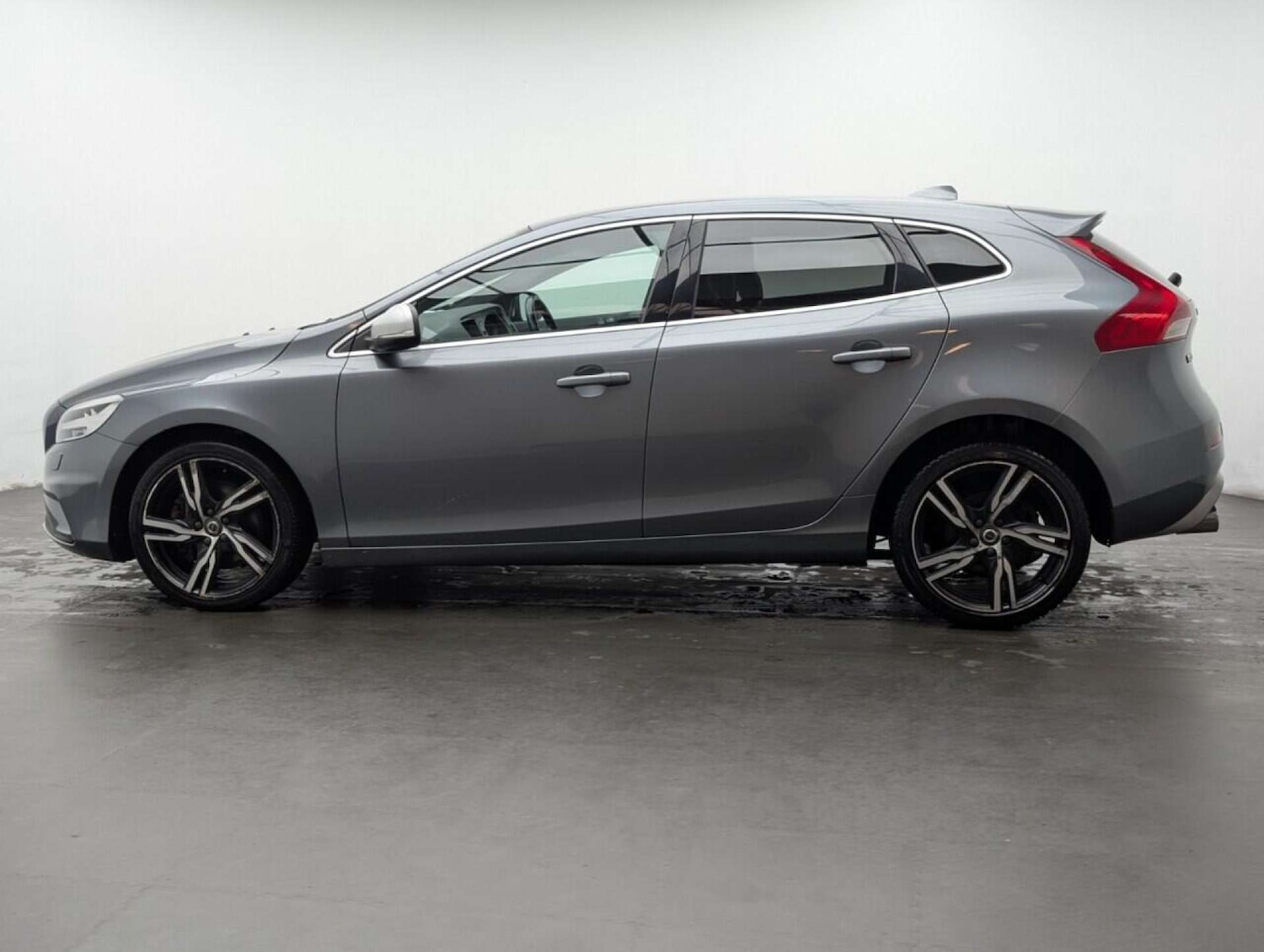Used Volvo V40 2018 for sale - 77714541: Photo 16