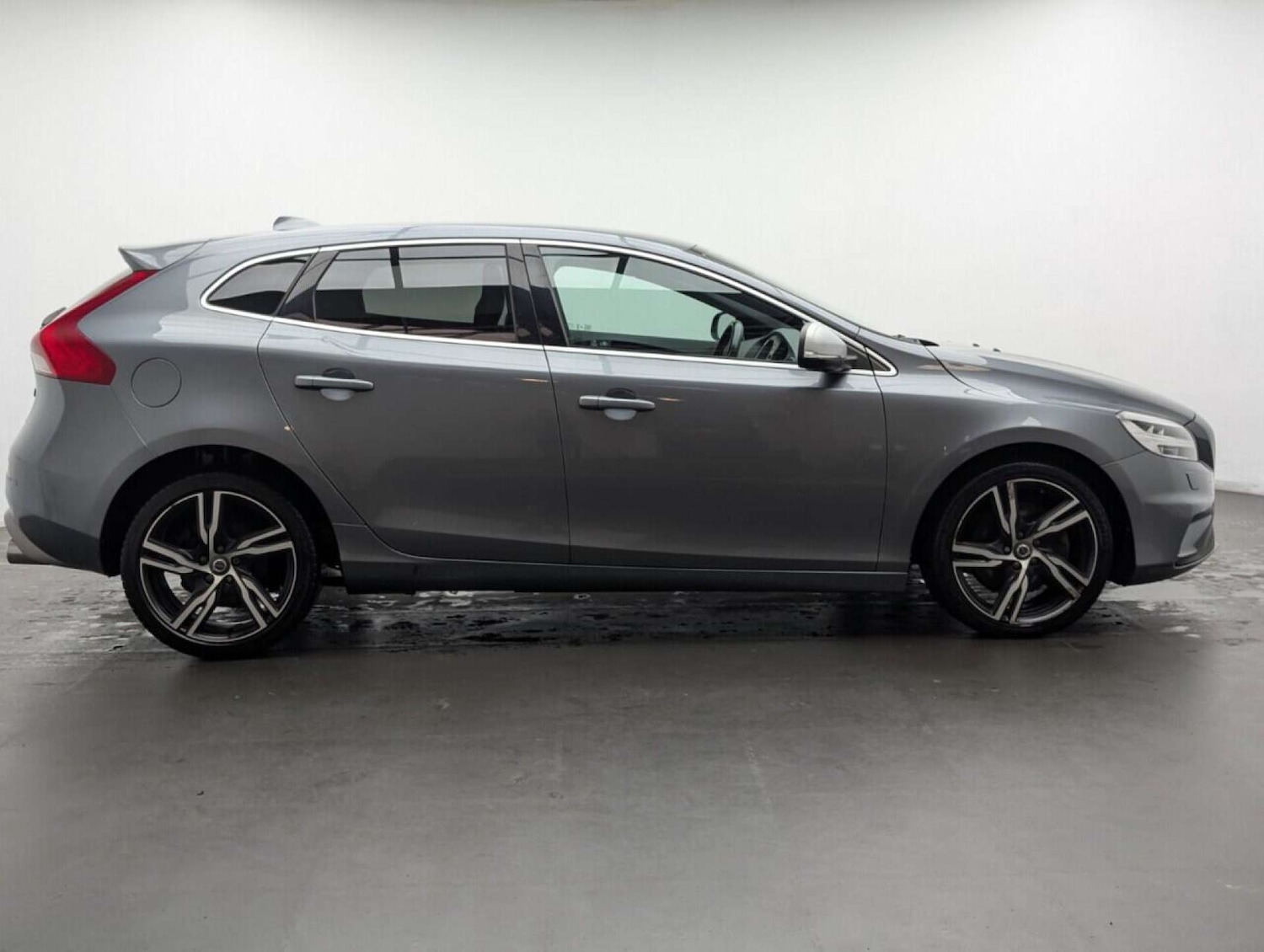 Used Volvo V40 2018 for sale - 77714541: Photo 20