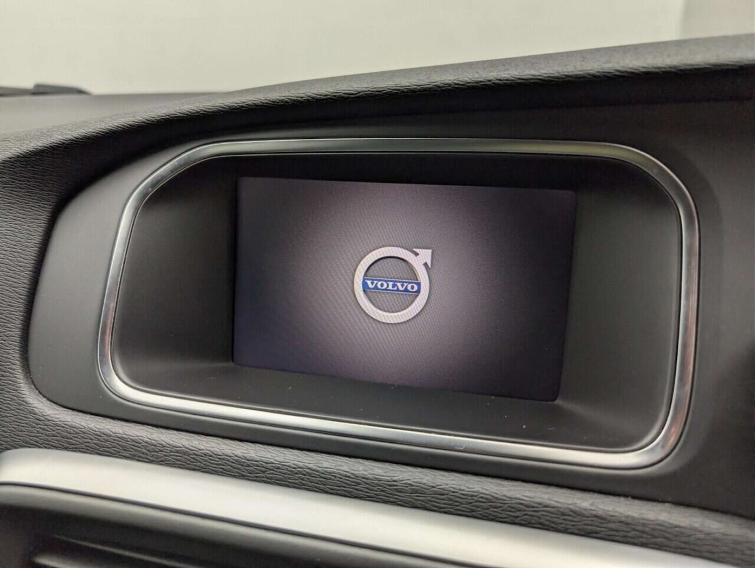 Used Volvo V40 2018 for sale - 77714541: Photo 24