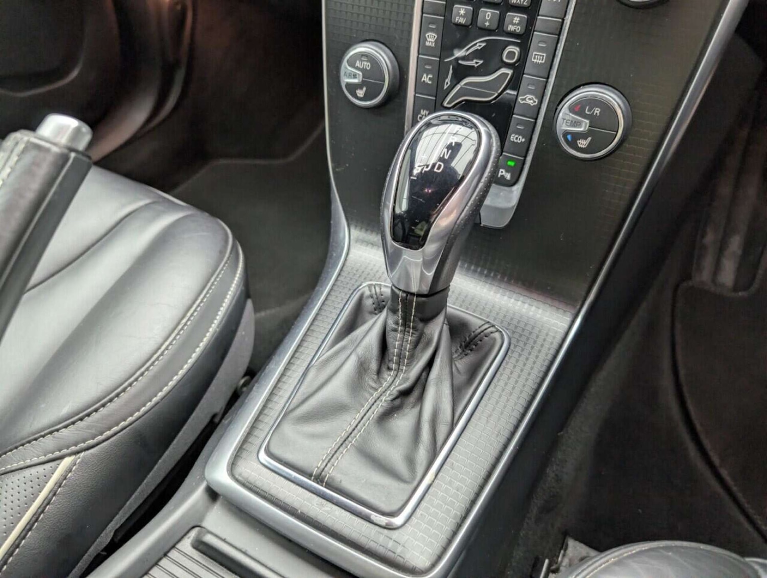 Used Volvo V40 2018 for sale - 77714541: Photo 27