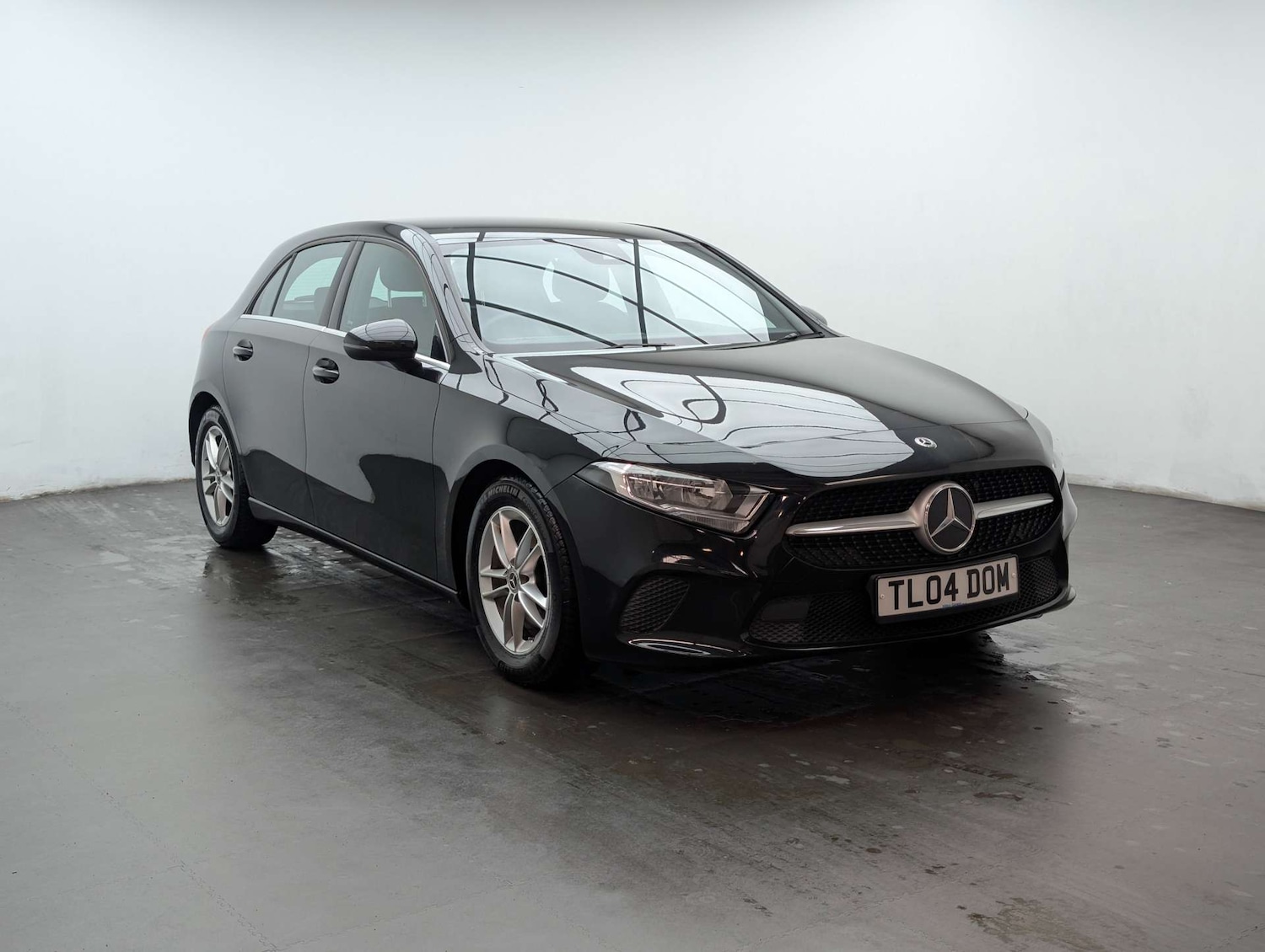 Used Mercedes-Benz A-Class 2019 for sale - 77880460: Photo 2