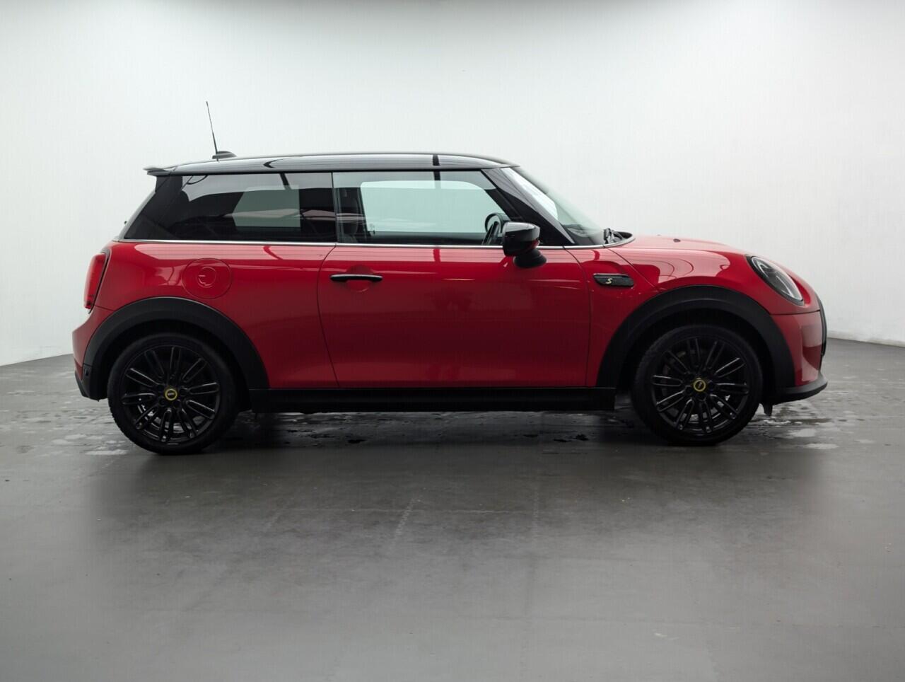 Used MINI Electric Hatch 2021 for sale - 76423043: Photo 9