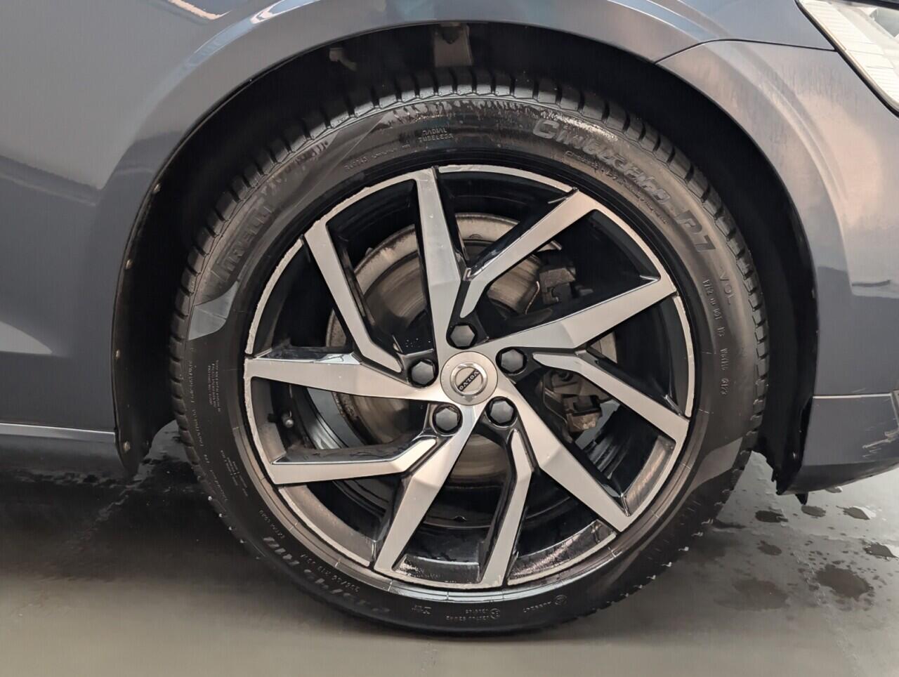 Used Volvo V60 2019 for sale - 76425313: Photo 10