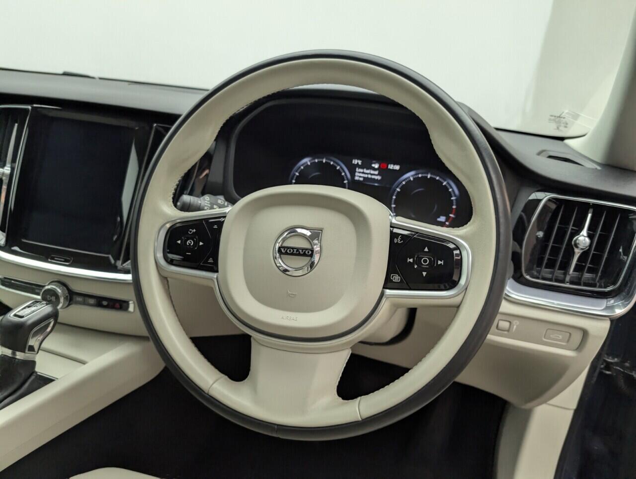 Used Volvo V60 2019 for sale - 76425313: Photo 22