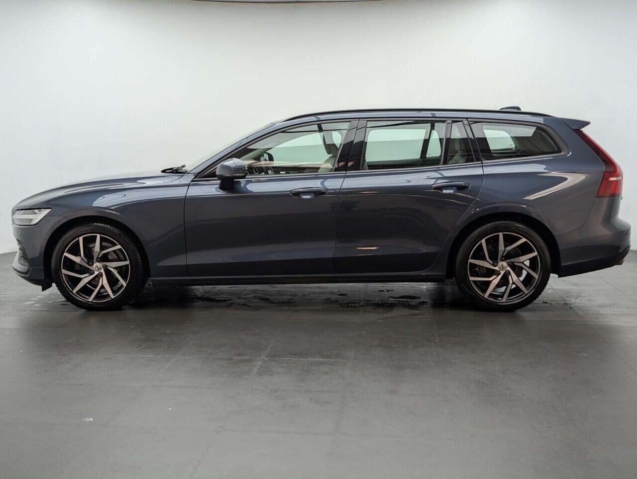 Used Volvo V60 2019 for sale - 76425313: Photo 5