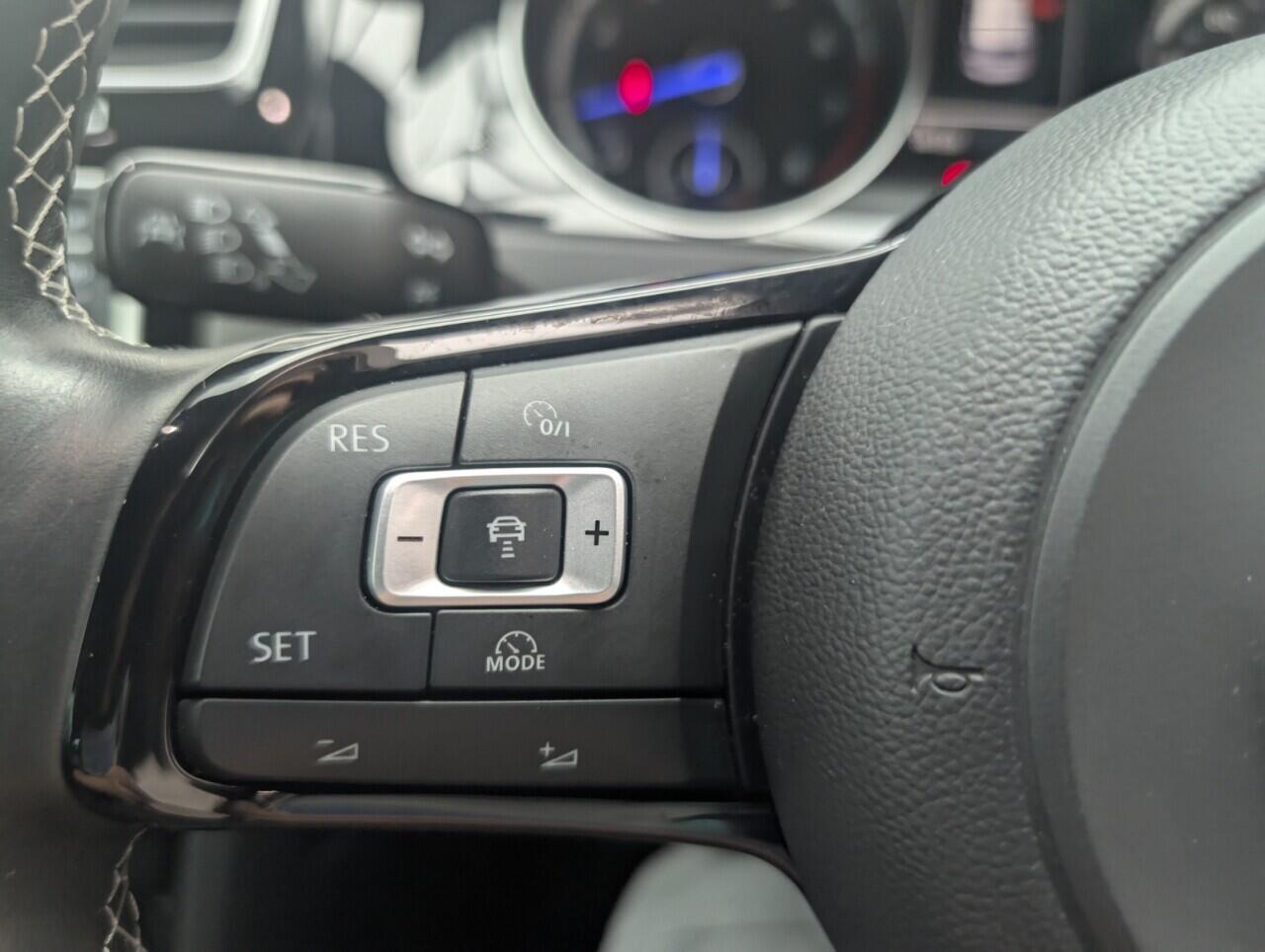 Used Volkswagen Golf 2015 for sale - 76422868: Photo 19