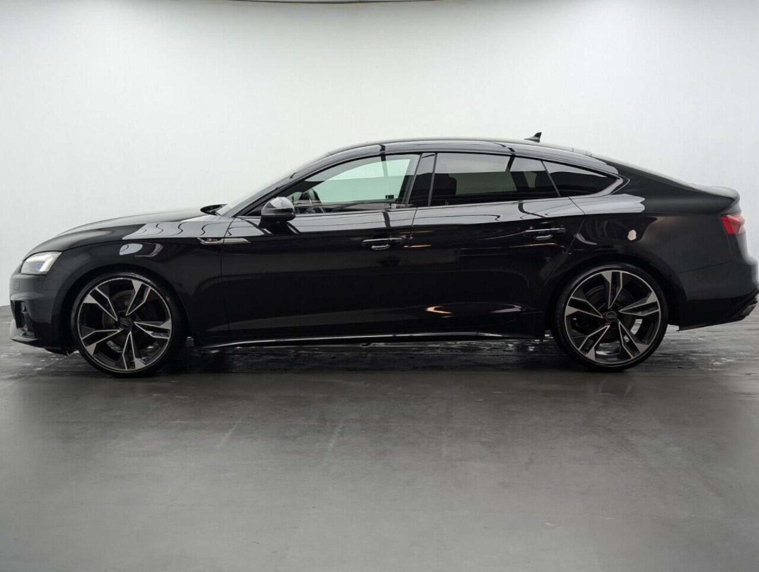 Used Audi A5 2020 for sale - 77714243: Photo 5