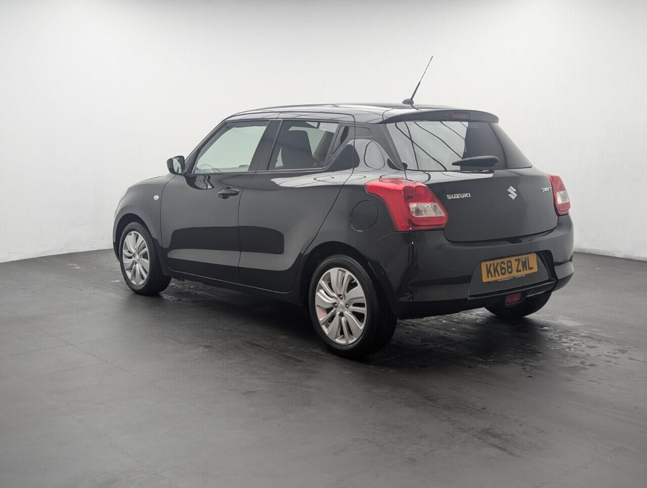 Used Suzuki Swift 2019 for sale - 76424949: Photo 6