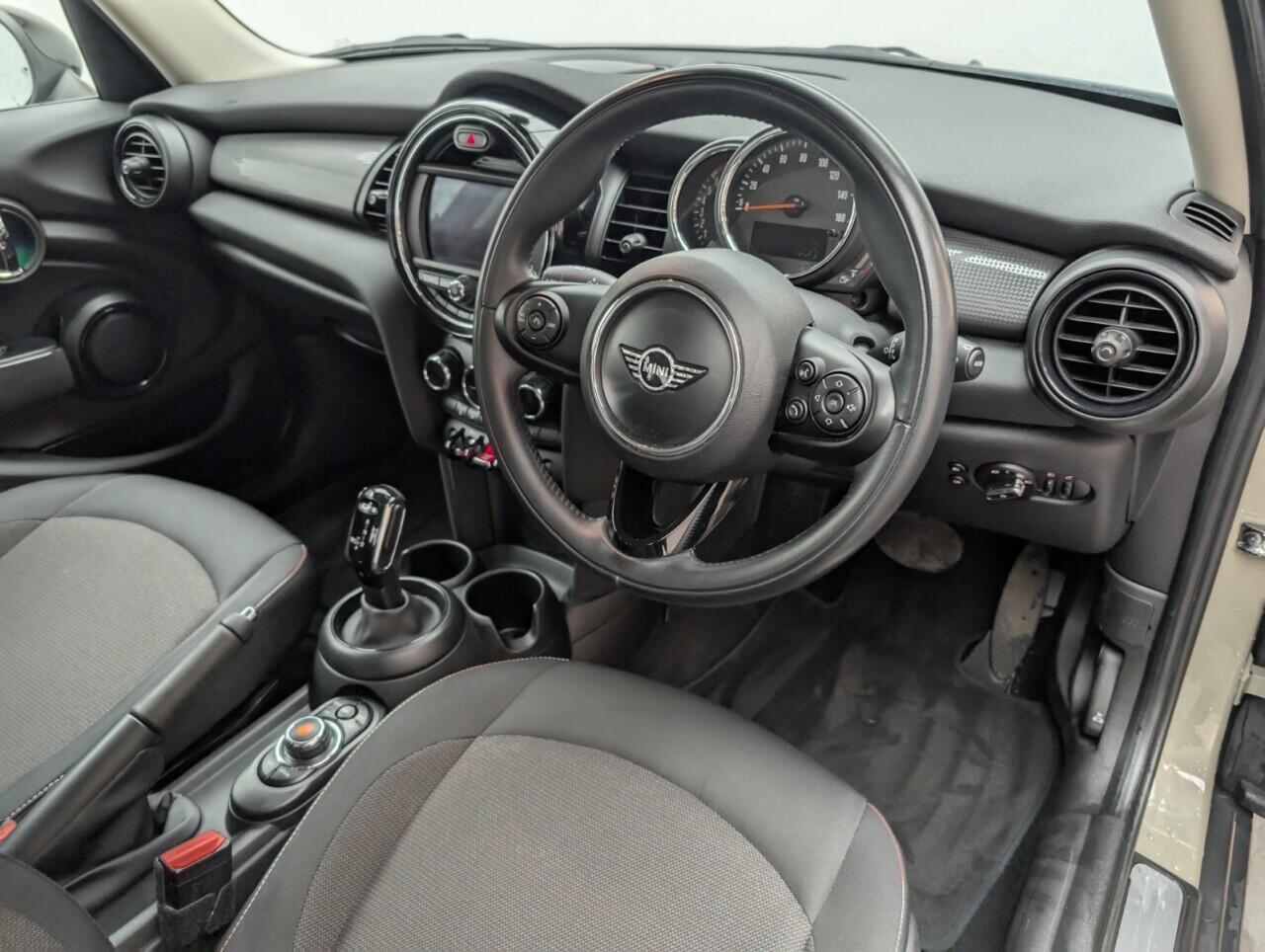 Used MINI Hatch 2018 for sale - 76425354: Photo 11