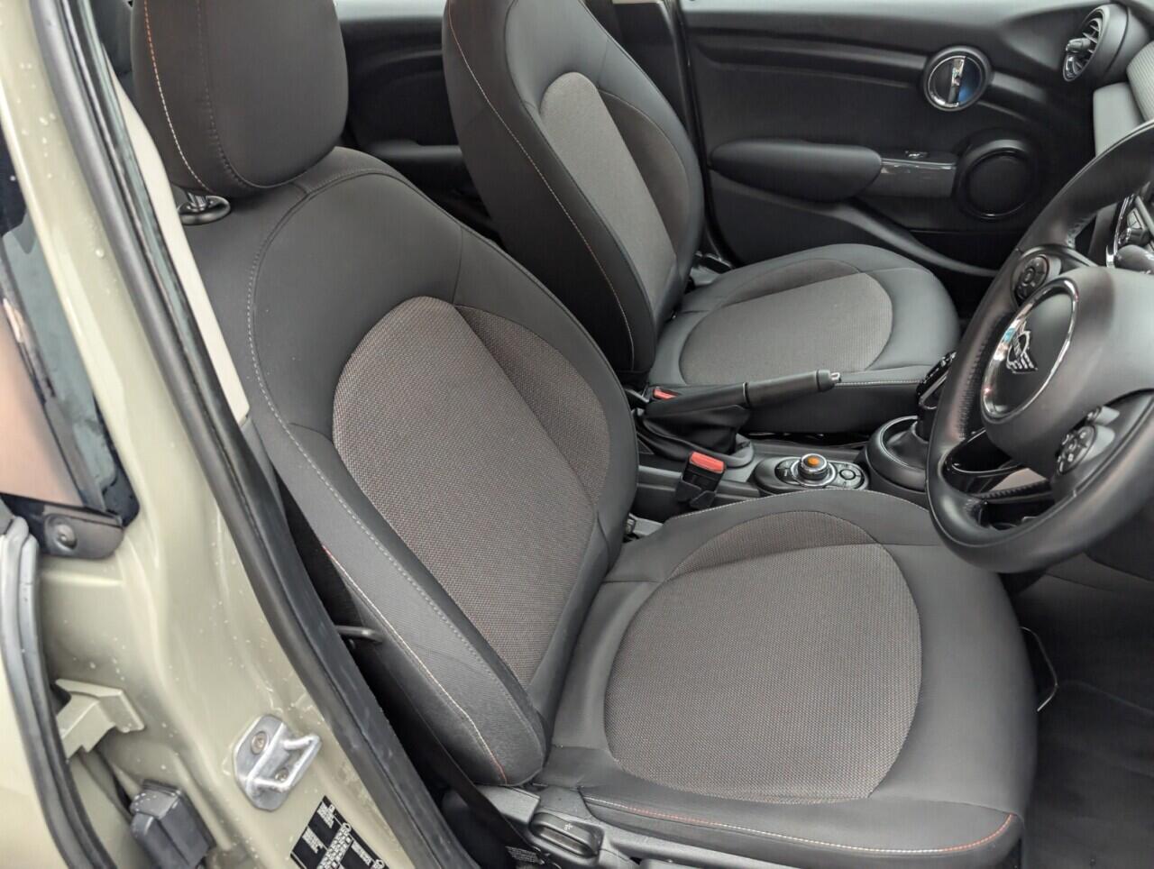 Used MINI Hatch 2018 for sale - 76425354: Photo 12