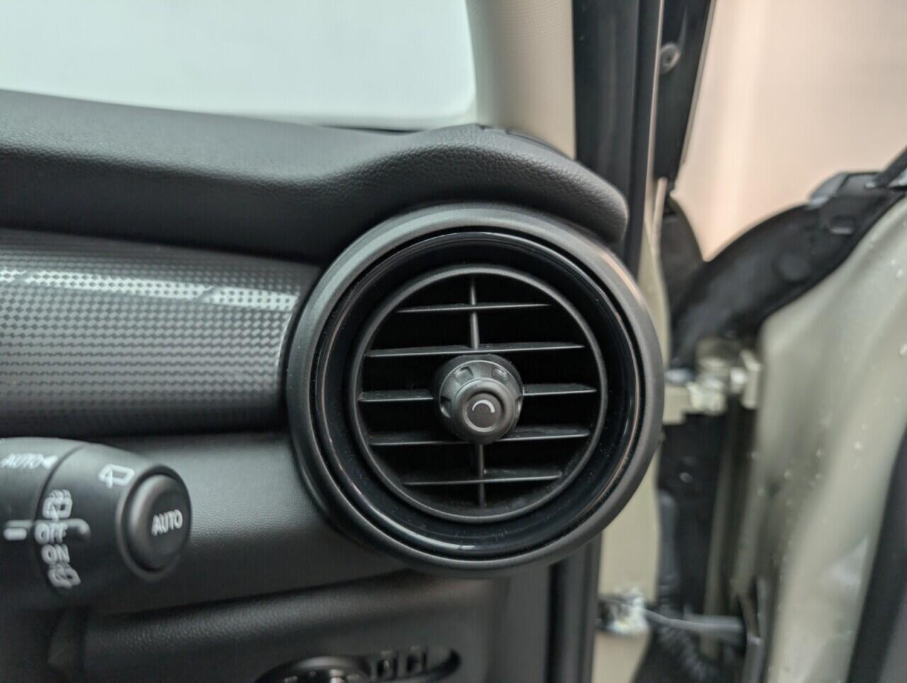 Used MINI Hatch 2018 for sale - 76425354: Photo 21