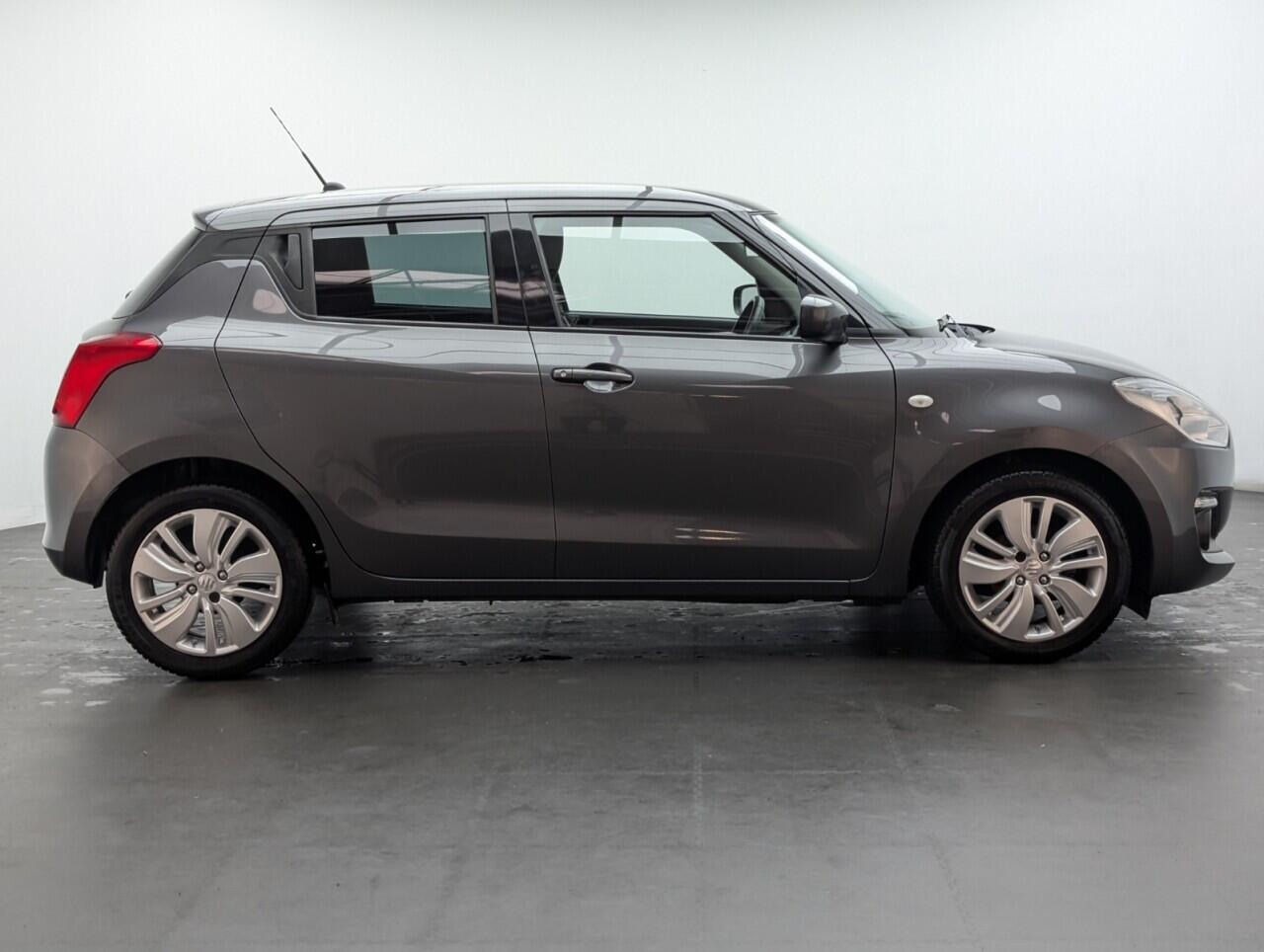 Used Suzuki Swift 2018 for sale - 76424239: Photo 9