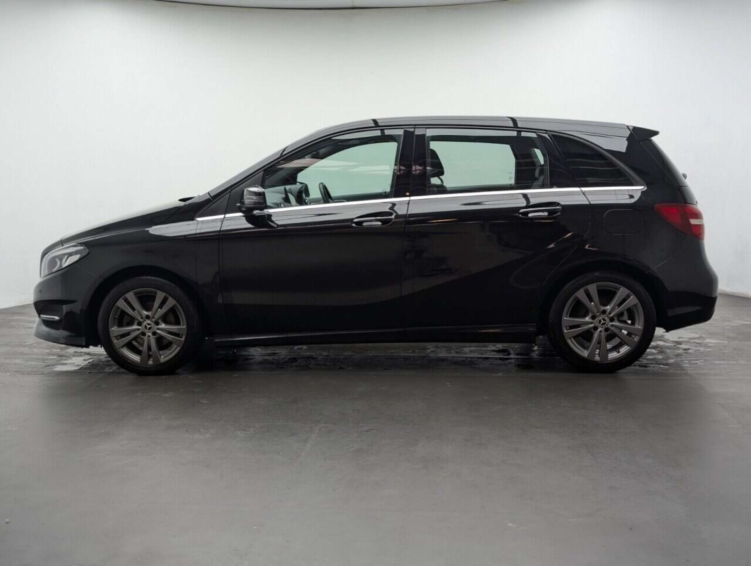 Used Mercedes-Benz B Class 2019 for sale - 77714563: Photo 5