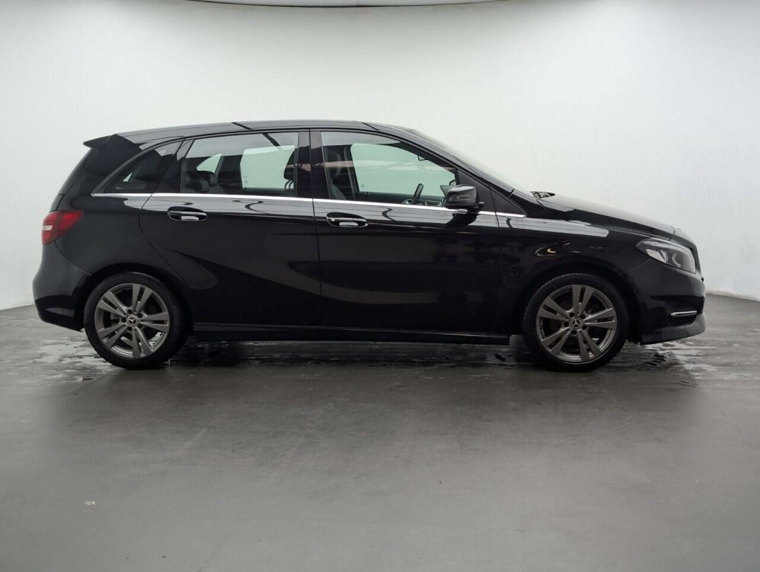 Used Mercedes-Benz B Class 2019 for sale - 77714563: Photo 9