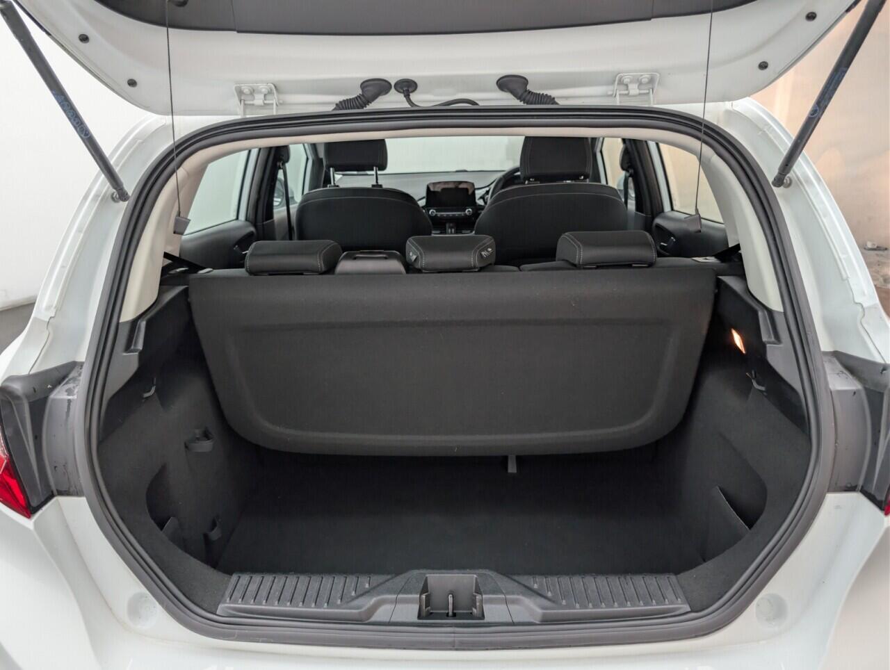 Used Ford Fiesta 2017 for sale - 76607022: Photo 25