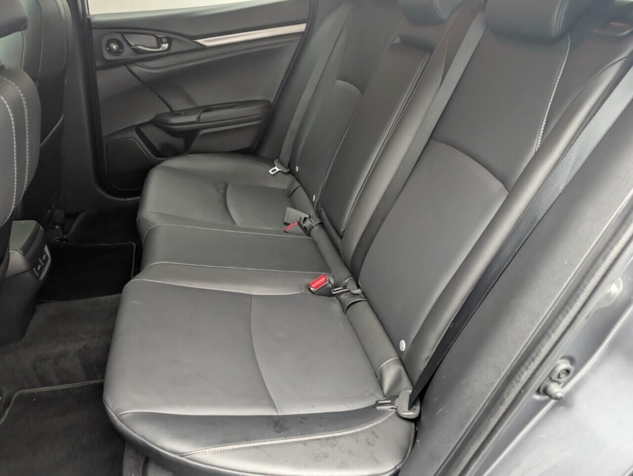 Used Honda Civic 2018 for sale - 76423173: Photo 29