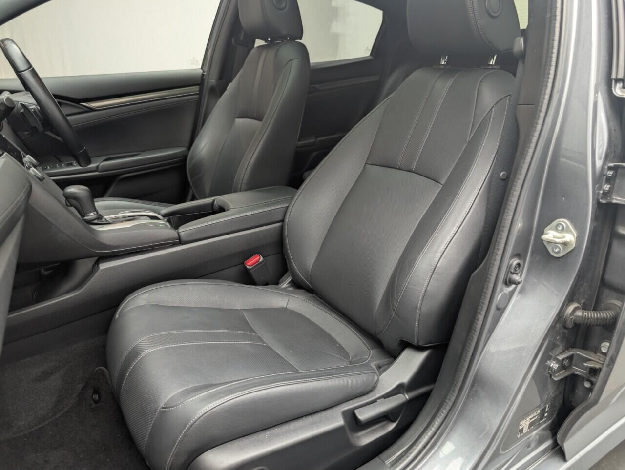 Used Honda Civic 2018 for sale - 76423173: Photo 30